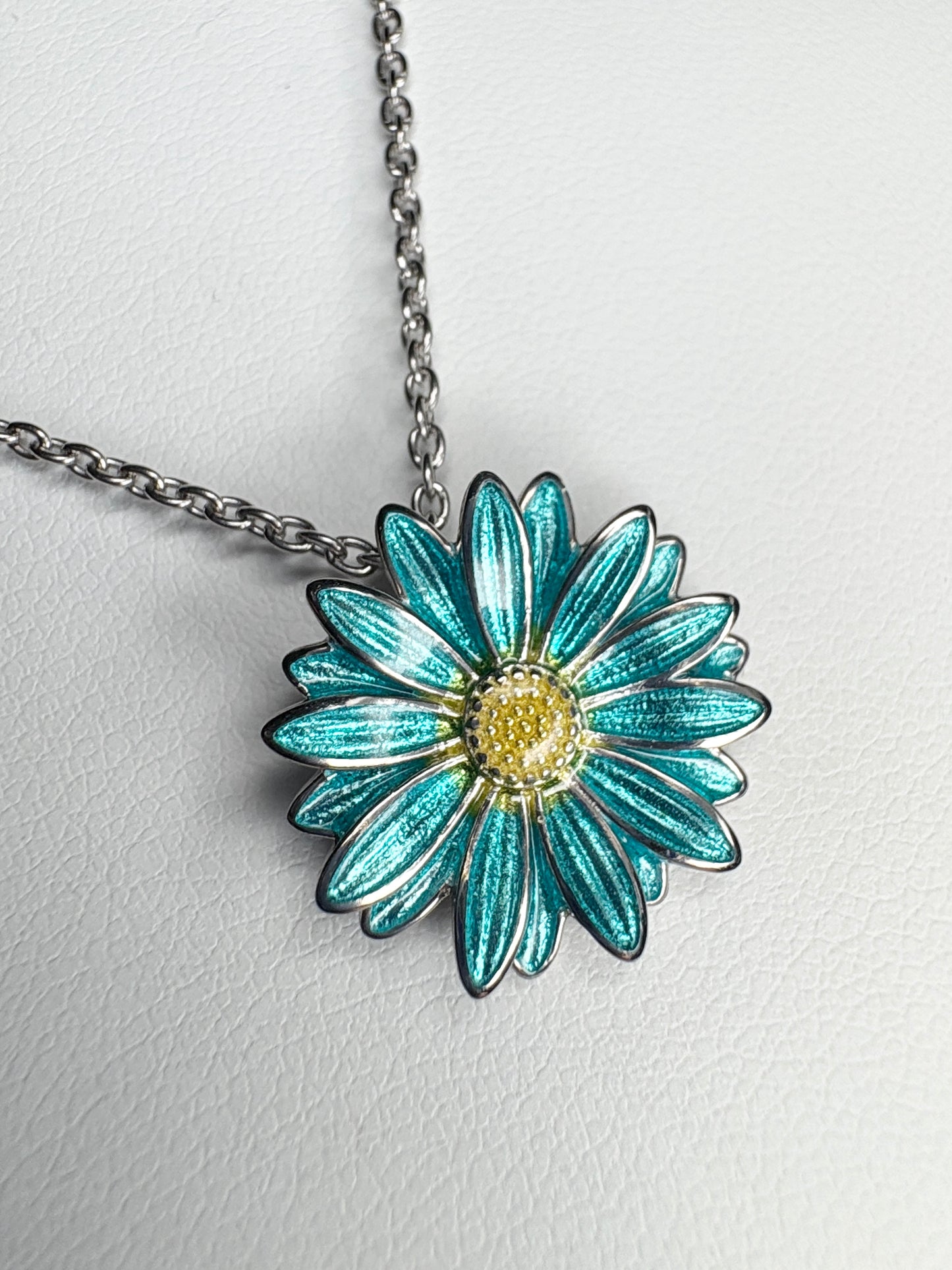 Turquoise Gerbera Necklace. Sterling Silver