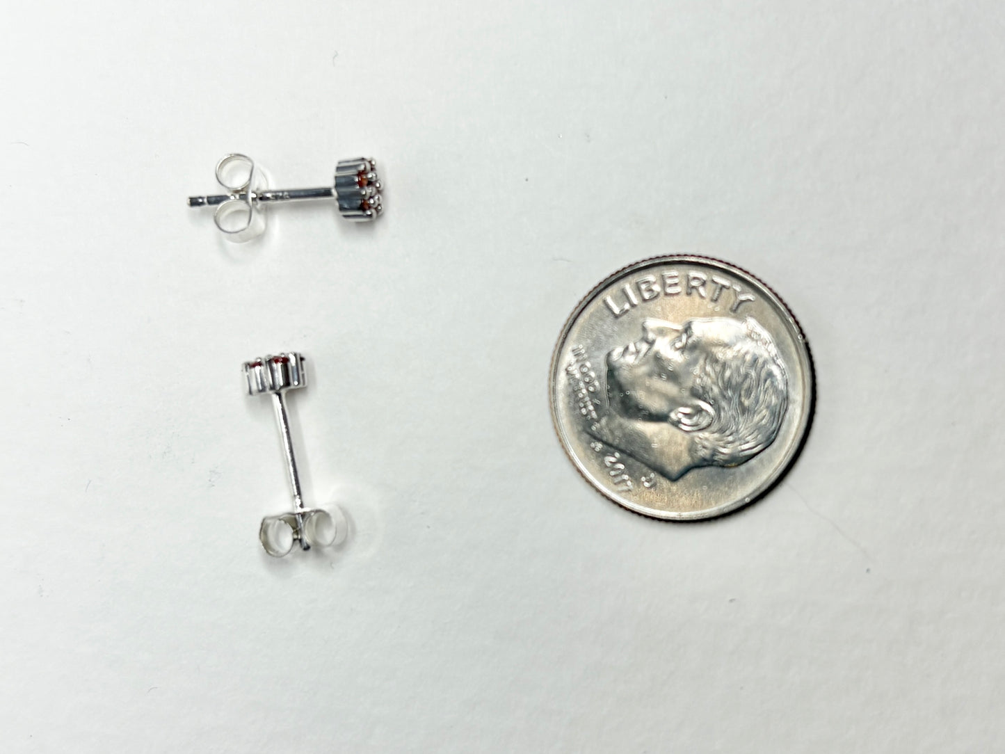 Arizona Anthill Garnet Cluster Stud Earrings Sterling Silver 4.3mm