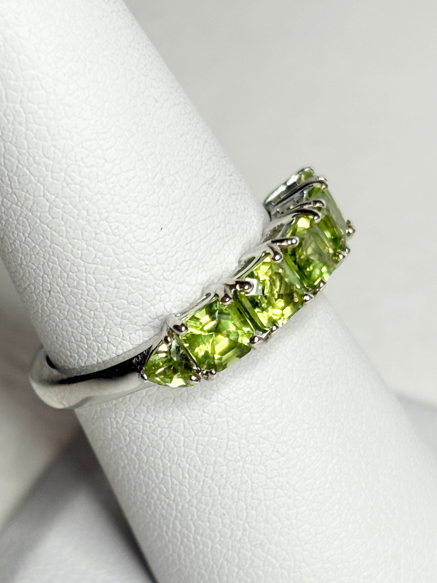 Arizona Peridot Band Ring Sterling Silver Step Cut size 7.25