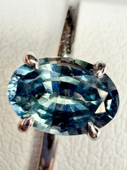 Untreated Montana Sapphire Dainty Ring 950 Platinum size 7