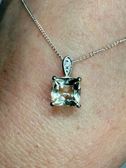 Yellow Oregon Sunstone Solitaire 7mm Pendant Necklace Sterling Silver 18"