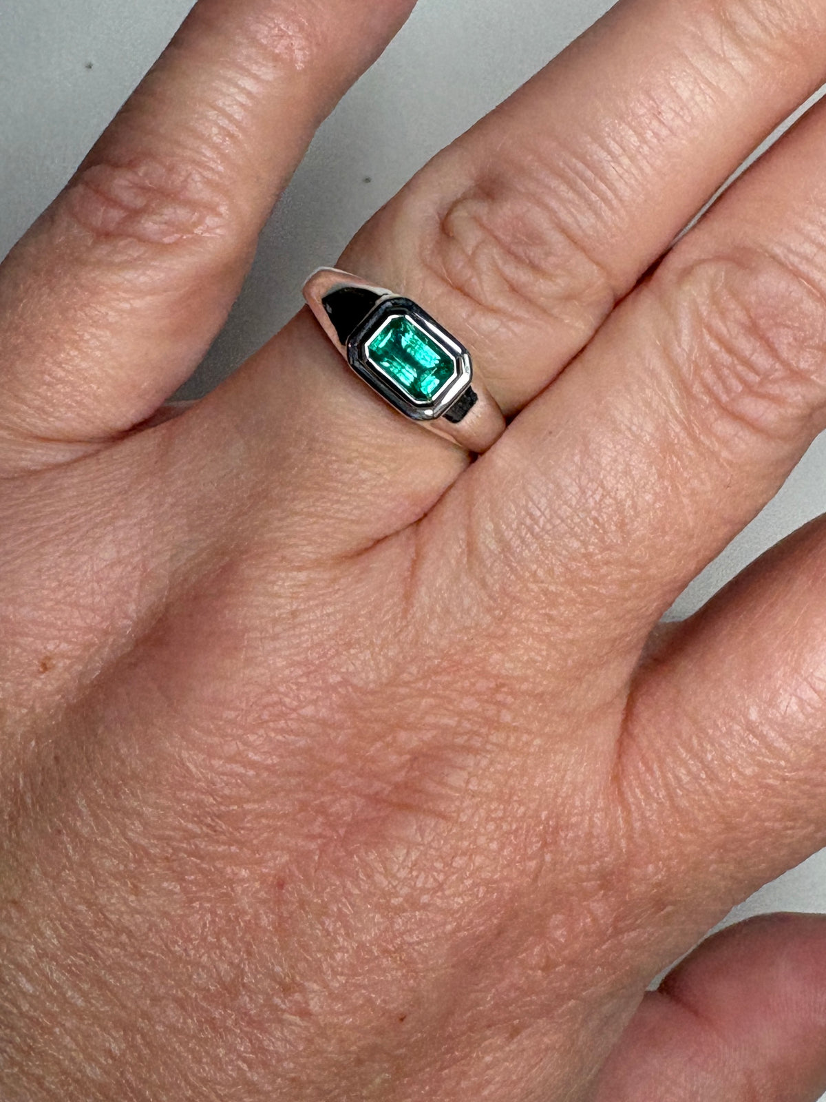 Zambian Emerald East West Bezel Set Ring Sterling Silver size 7