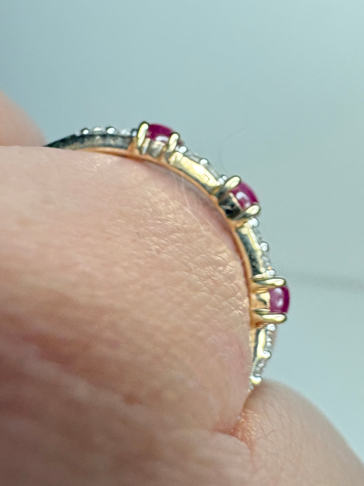 Natural Greenland Ruby and Diavik Canadian Diamond Band Ring in 9k Gold size 8
