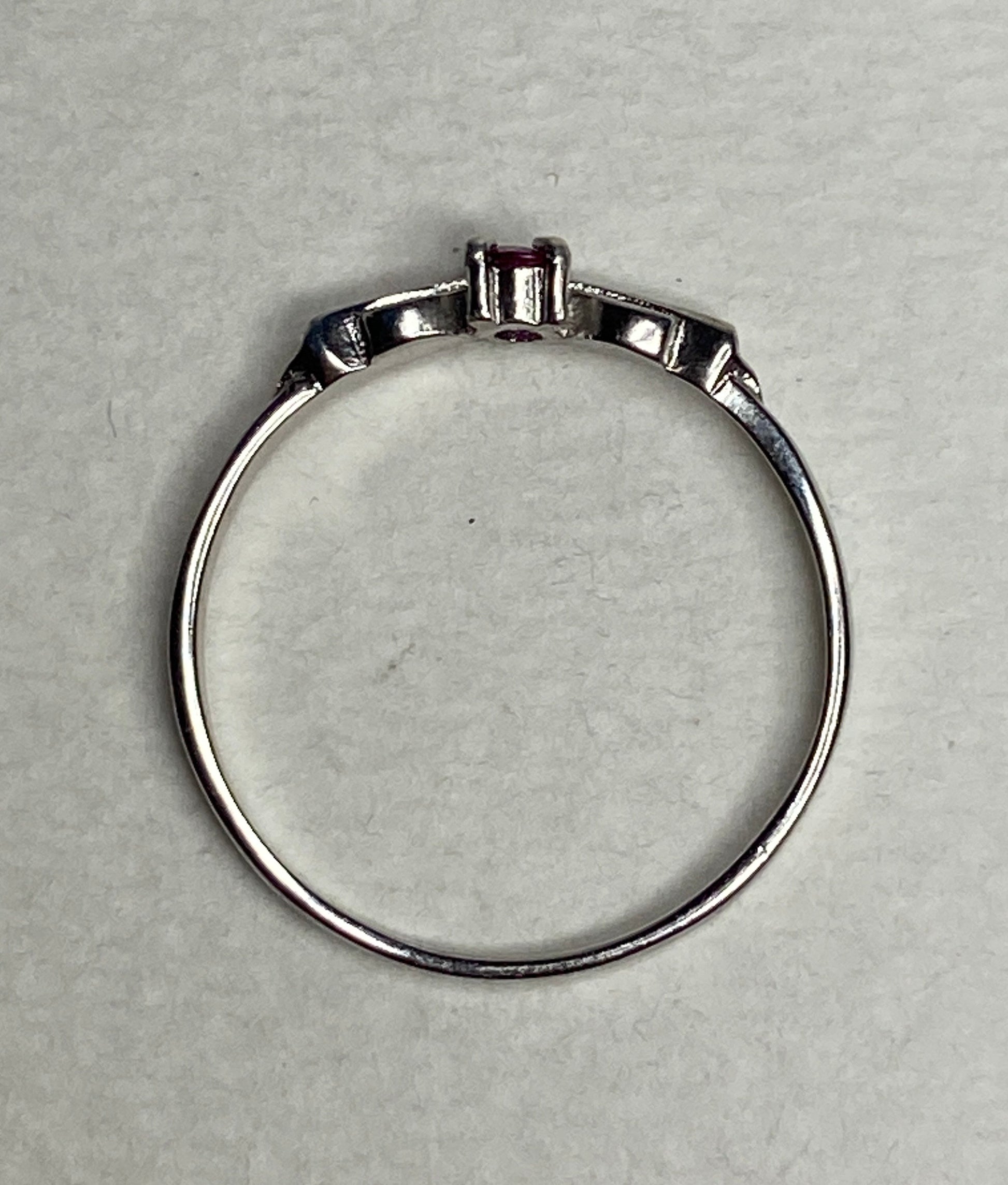 Petite Burmese Ruby Spade Arrowhead Design Ring in Sterling Silver size 8.5 - NewLifeJewelryVault
