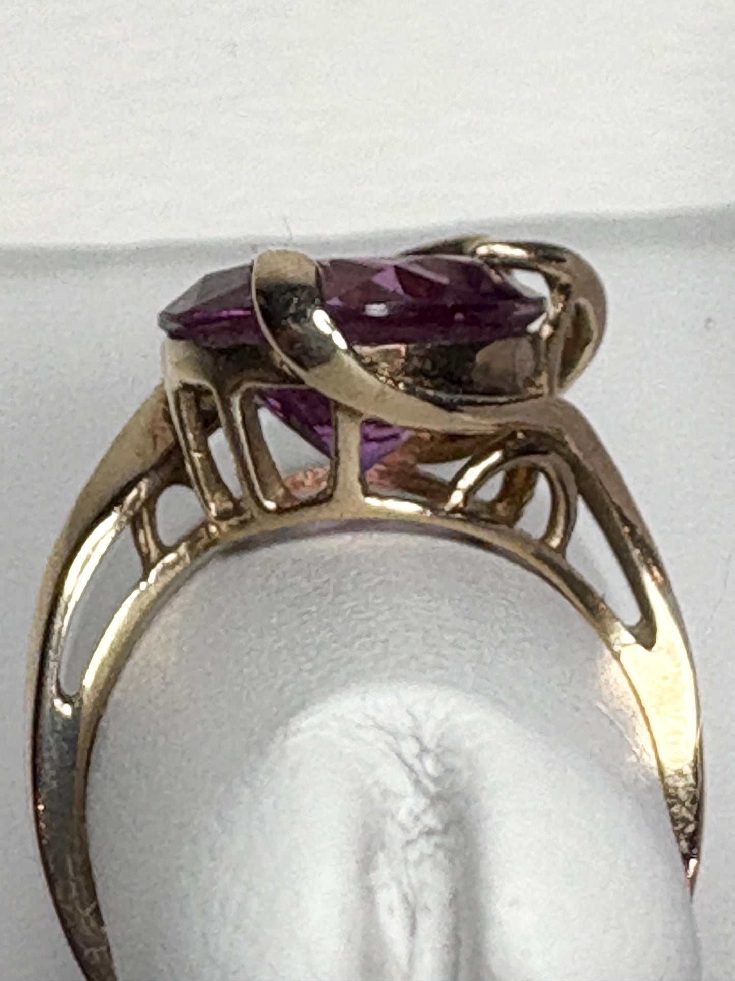 Synthetic Violetish-Pink Retro or Mid Century Spinel Ring in Solid 10k Gold size 7 - NewLifeJewelryVault