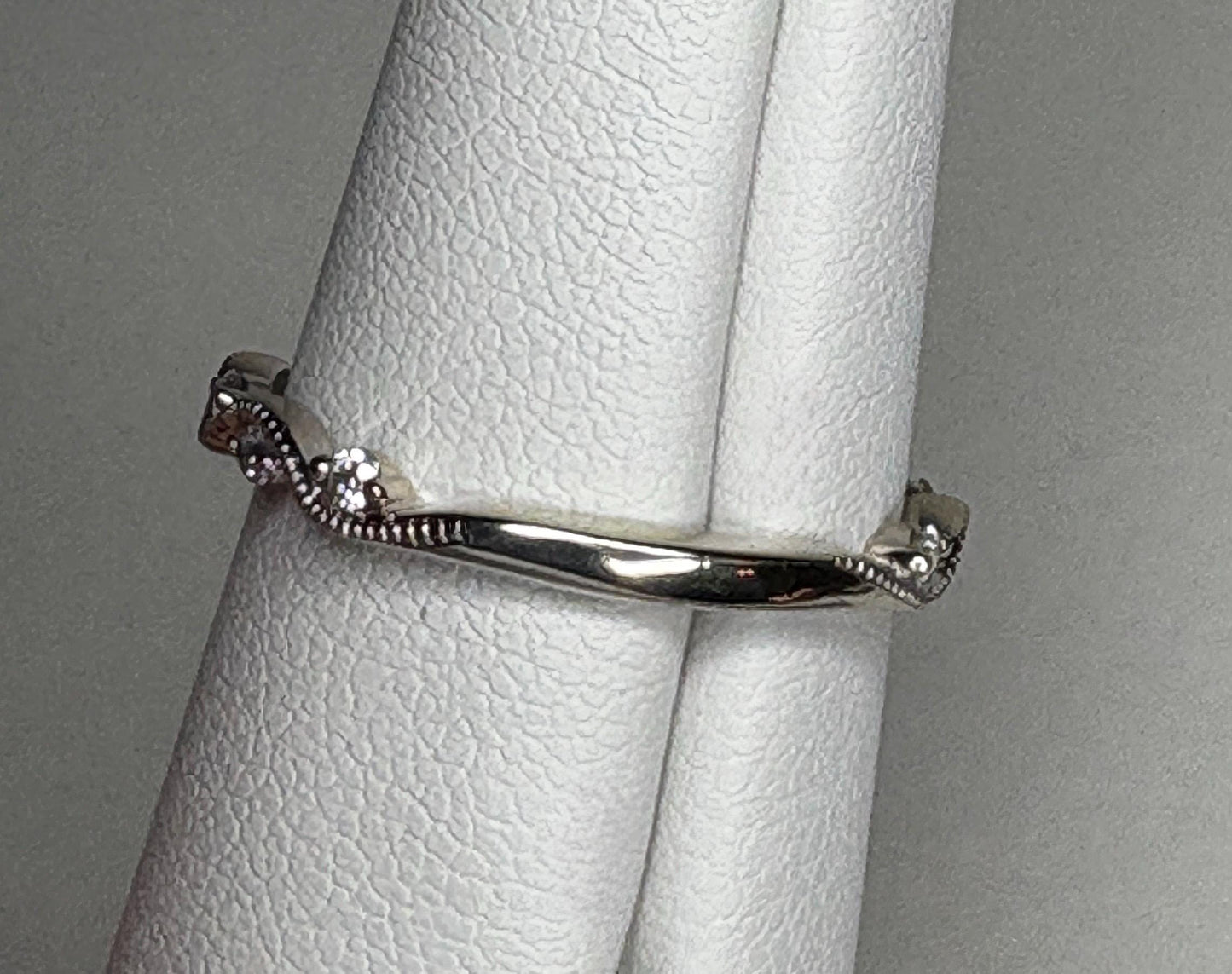 Diamond Milgrain Wave Band Ring in Solid 14k White Gold by Noam Carver size 6.75 - NewLifeJewelryVault