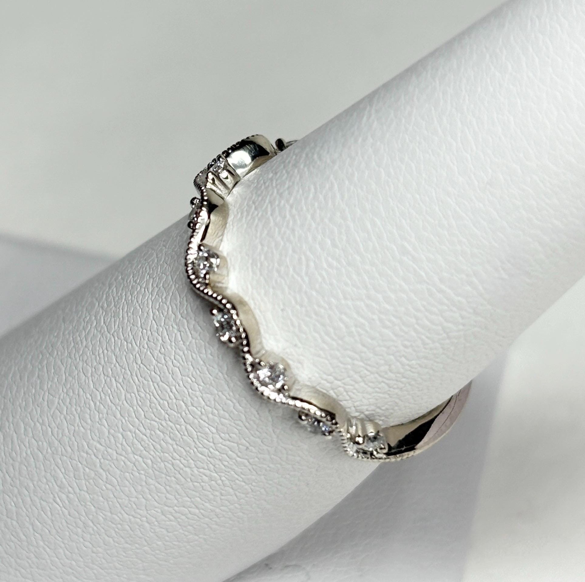 Diamond Milgrain Wave Band Ring in Solid 14k White Gold by Noam Carver size 6.75 - NewLifeJewelryVault