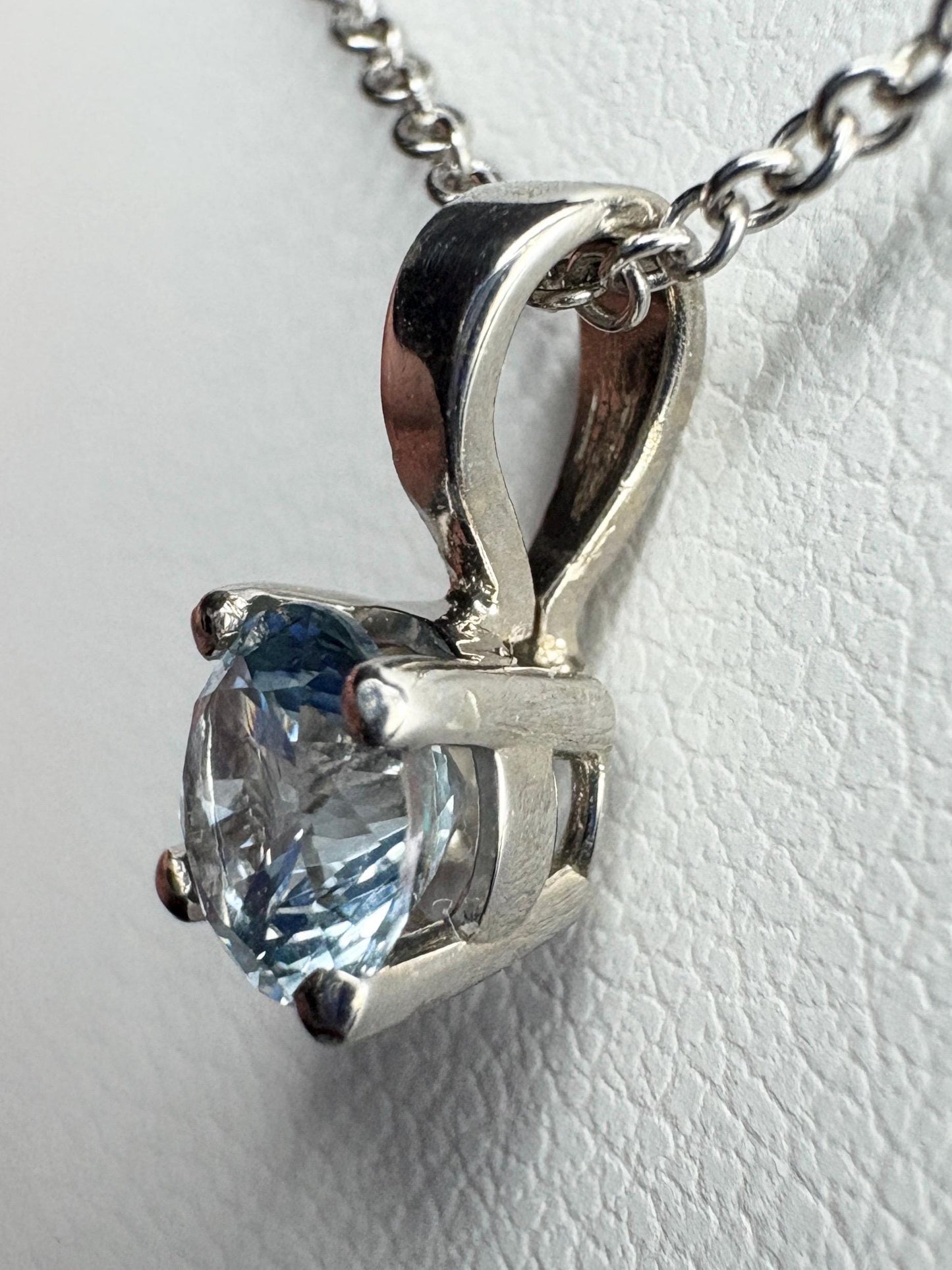Montana Sapphire Natural Untreated Color Shift Solitaire Pendant Necklace in Solid 14k White Gold 16-17-18" Adjustable Chain - NewLifeJewelryVault