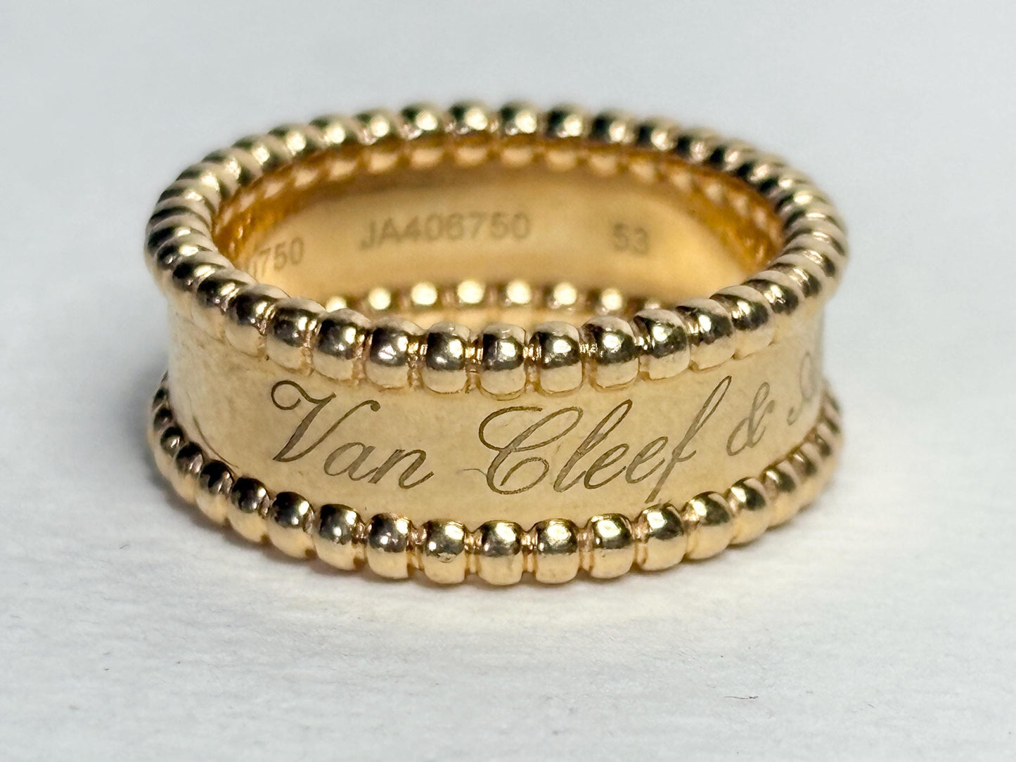 Van Cleef & Arpels Perlee Band Ring Solid 18k Gold size 53/6.5 - NewLifeJewelryVault