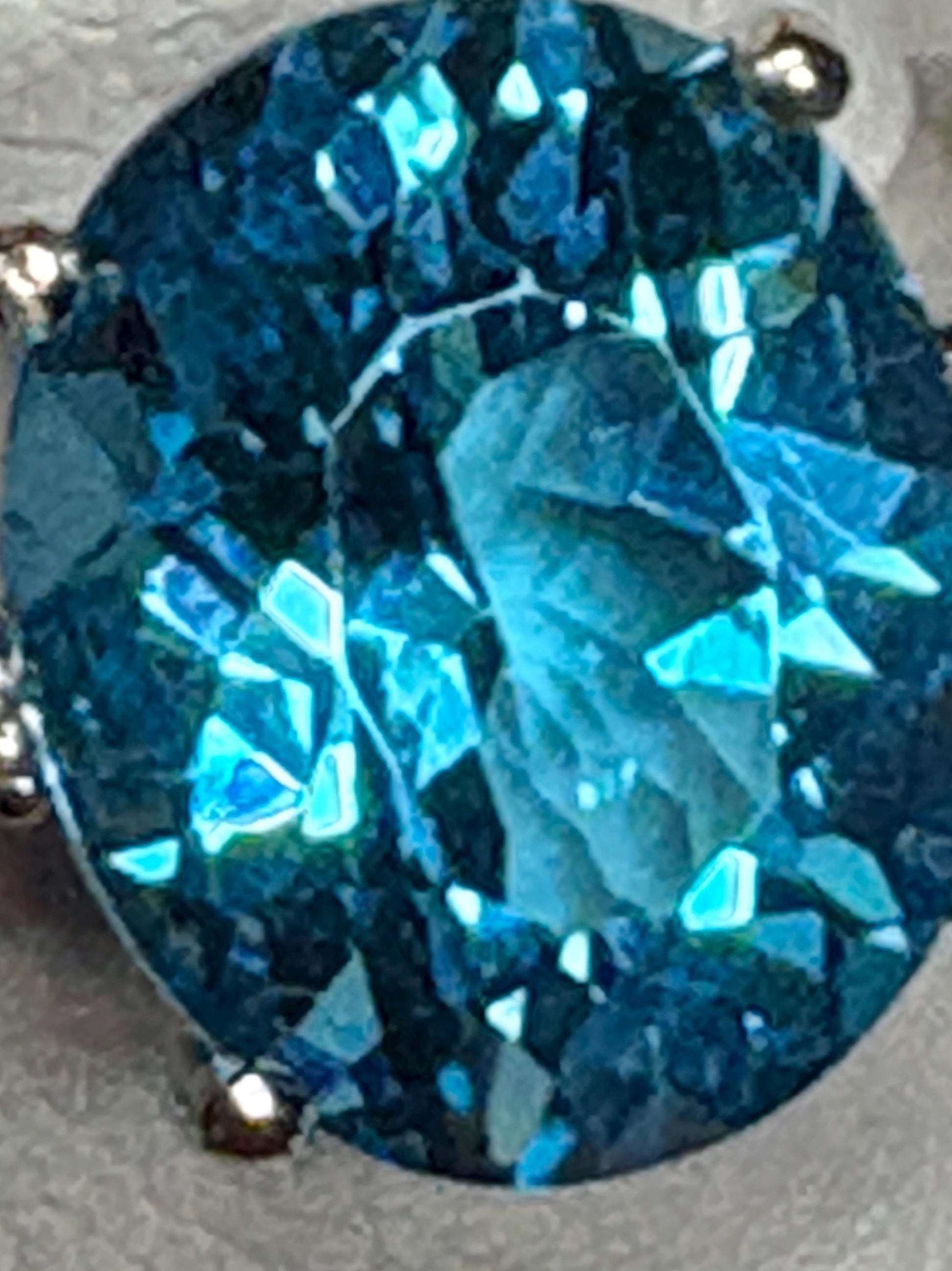 Swiss Blue Topaz and Diamond ring in Solid 14k White Gold size 7 - NewLifeJewelryVault