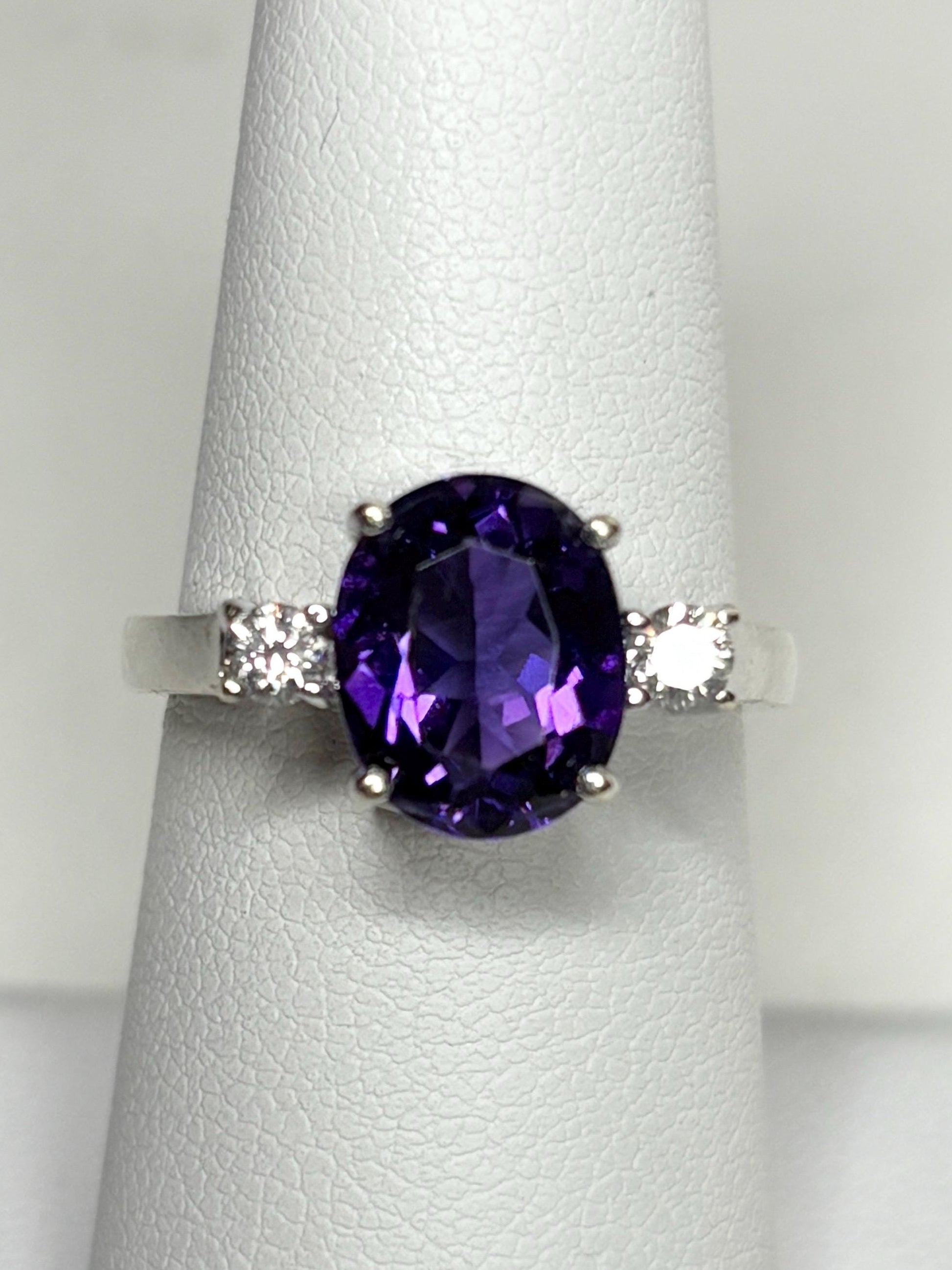 Amethyst and Diamond Ring Solid 18k White Gold Ring size 6.75 - New Life Jewelry
