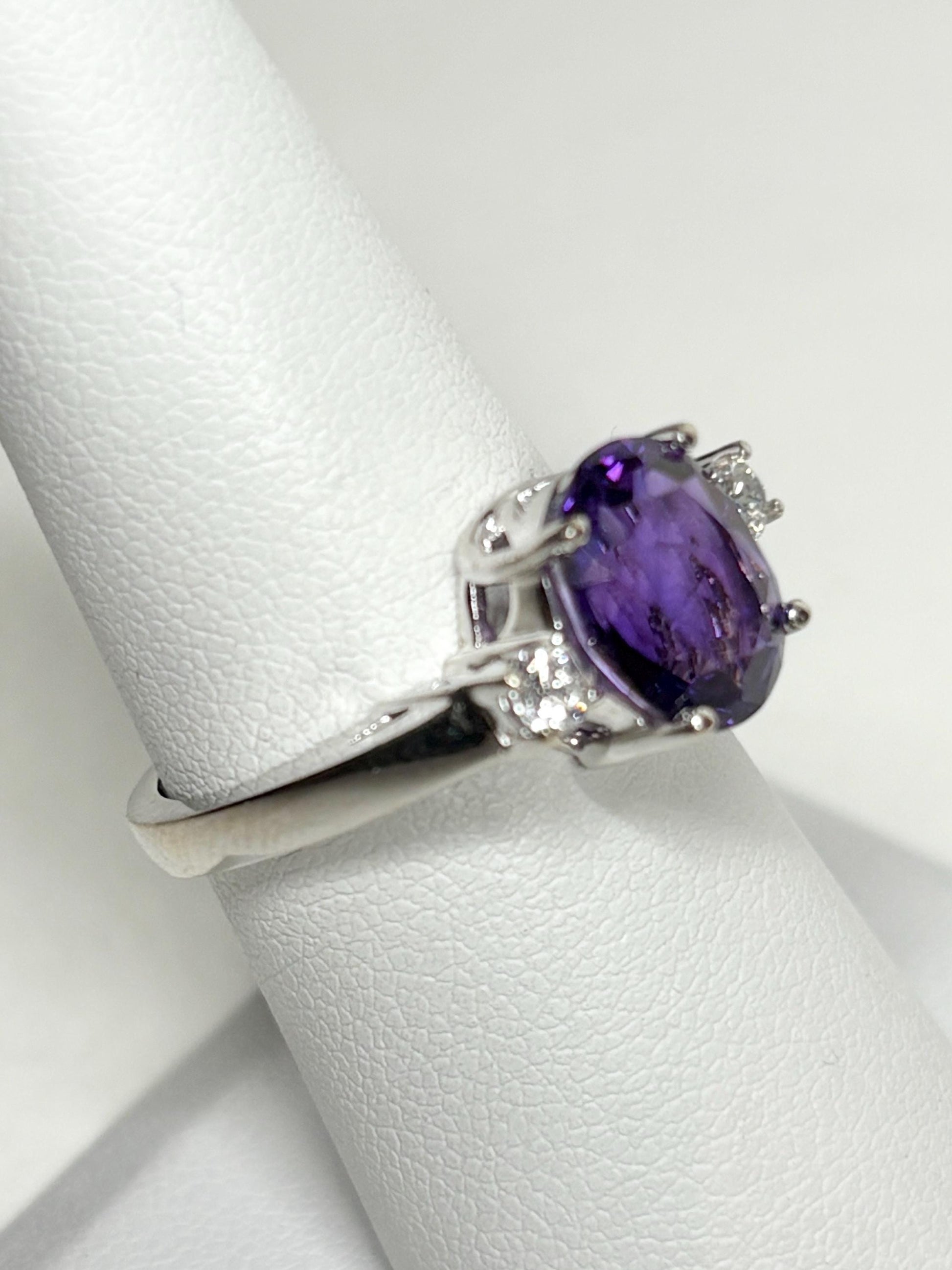 Amethyst and Diamond Ring Solid 18k White Gold Ring size 6.75 - New Life Jewelry