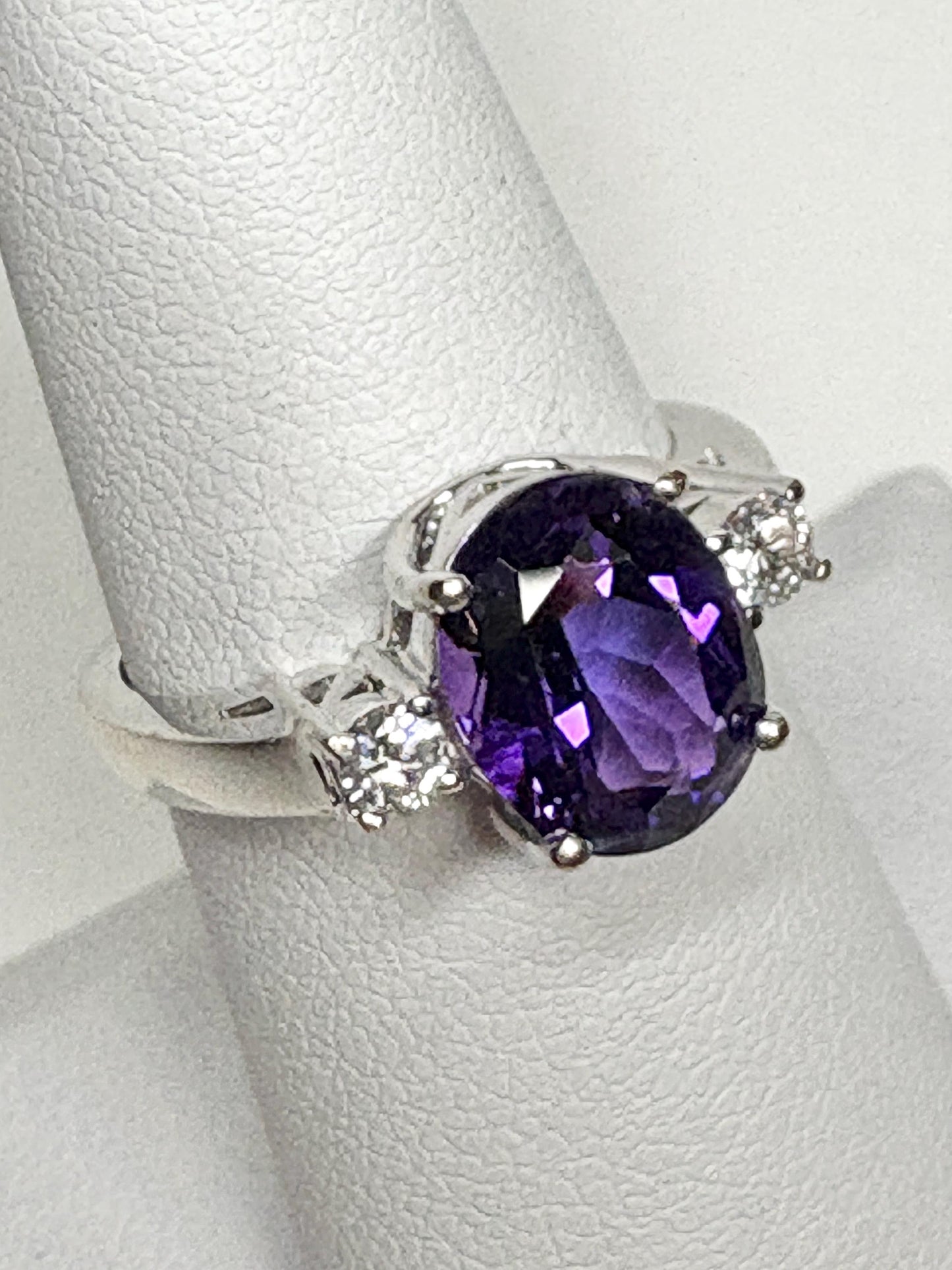 Amethyst and Diamond Ring Solid 18k White Gold Ring size 6.75 - New Life Jewelry