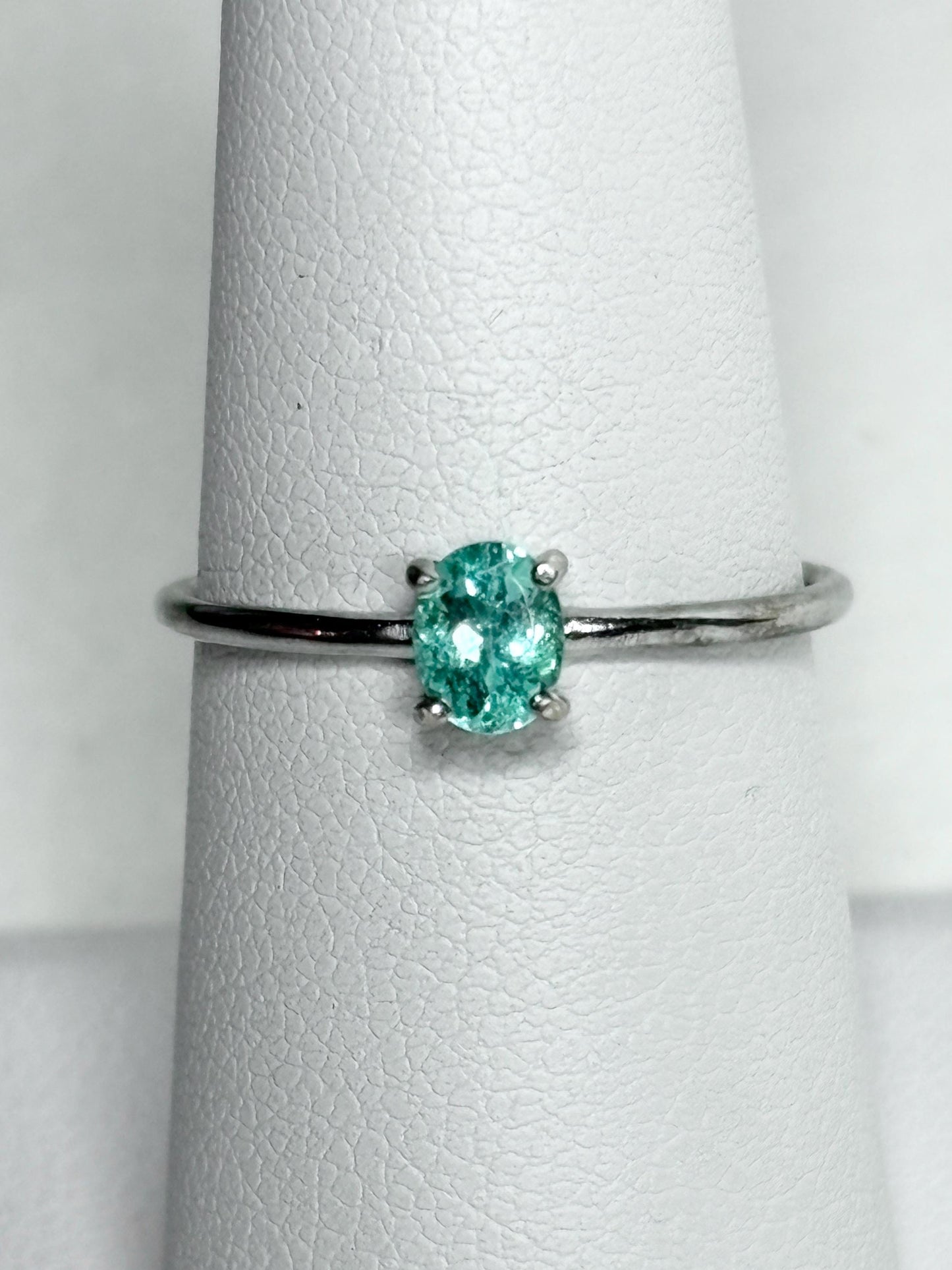Mozambique Paraiba Tourmaline Solitaire Oval in Sterling Silver size 7 - NewLifeJewelryVault