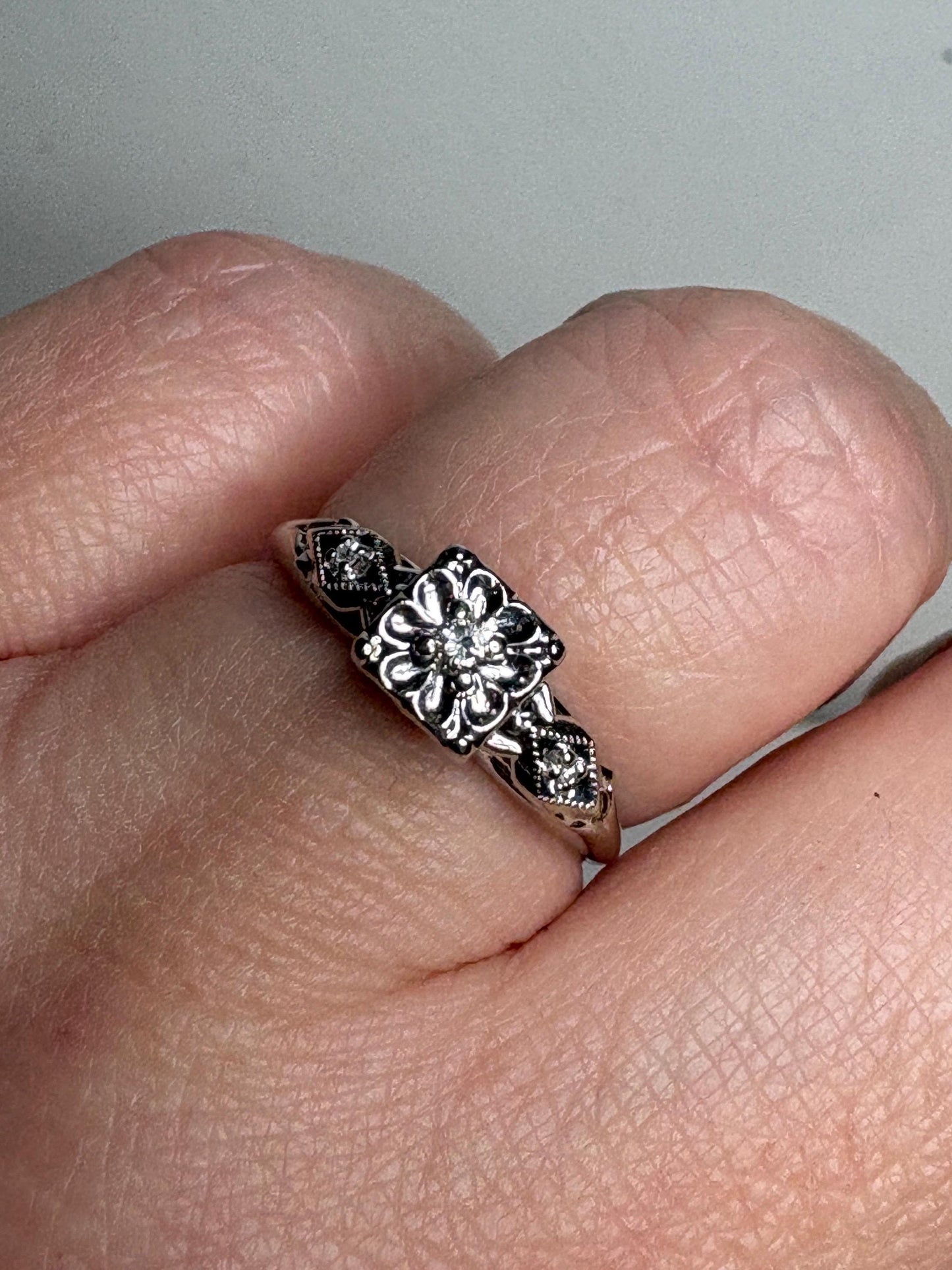 Retro Diamond Solitaire Ring Solid 14k White Gold size 6.75 - NewLifeJewelryVault