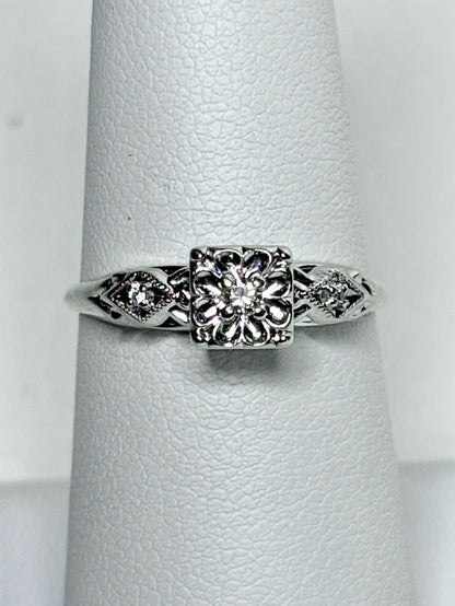 Retro Diamond Solitaire Ring Solid 14k White Gold size 6.75 - NewLifeJewelryVault