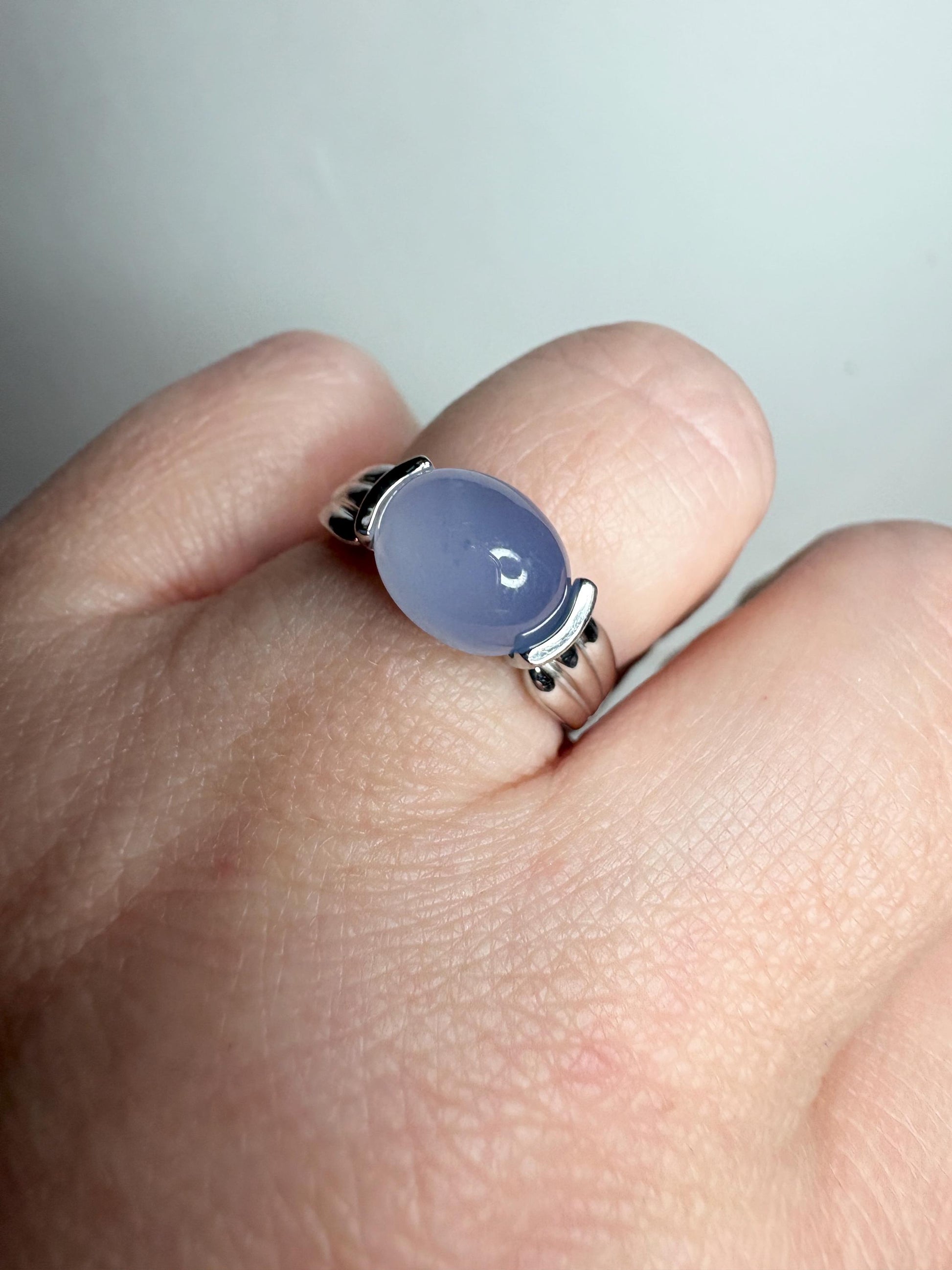 Natural Violet Blue Cabochon Chalcedony Band Ring Solid 14k White Gold size 6.5 - NewLifeJewelryVault