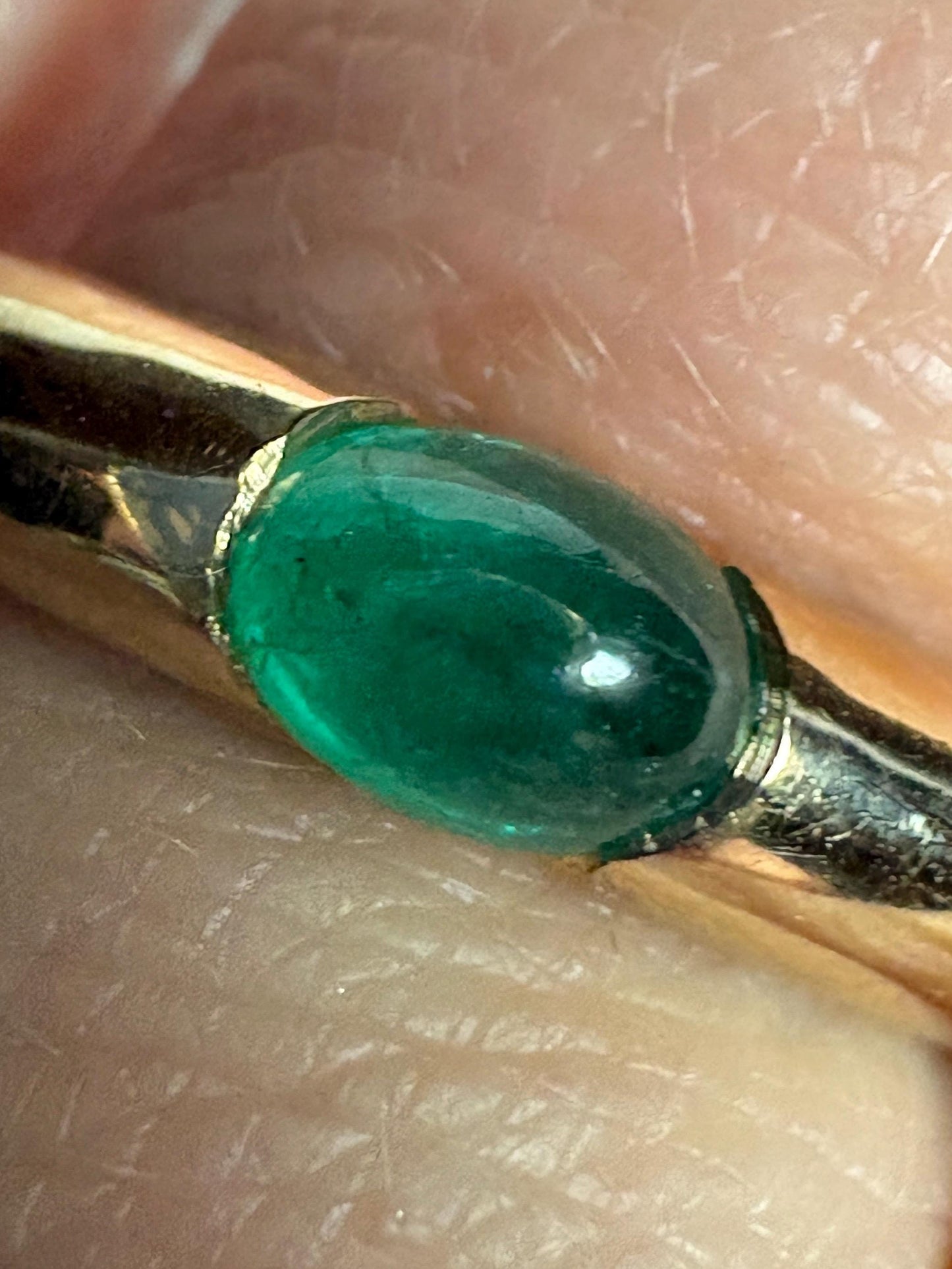 Natural Emerald Cabochon Domed Band Ring Solid 14k Gold size 6.25 - NewLifeJewelryVault