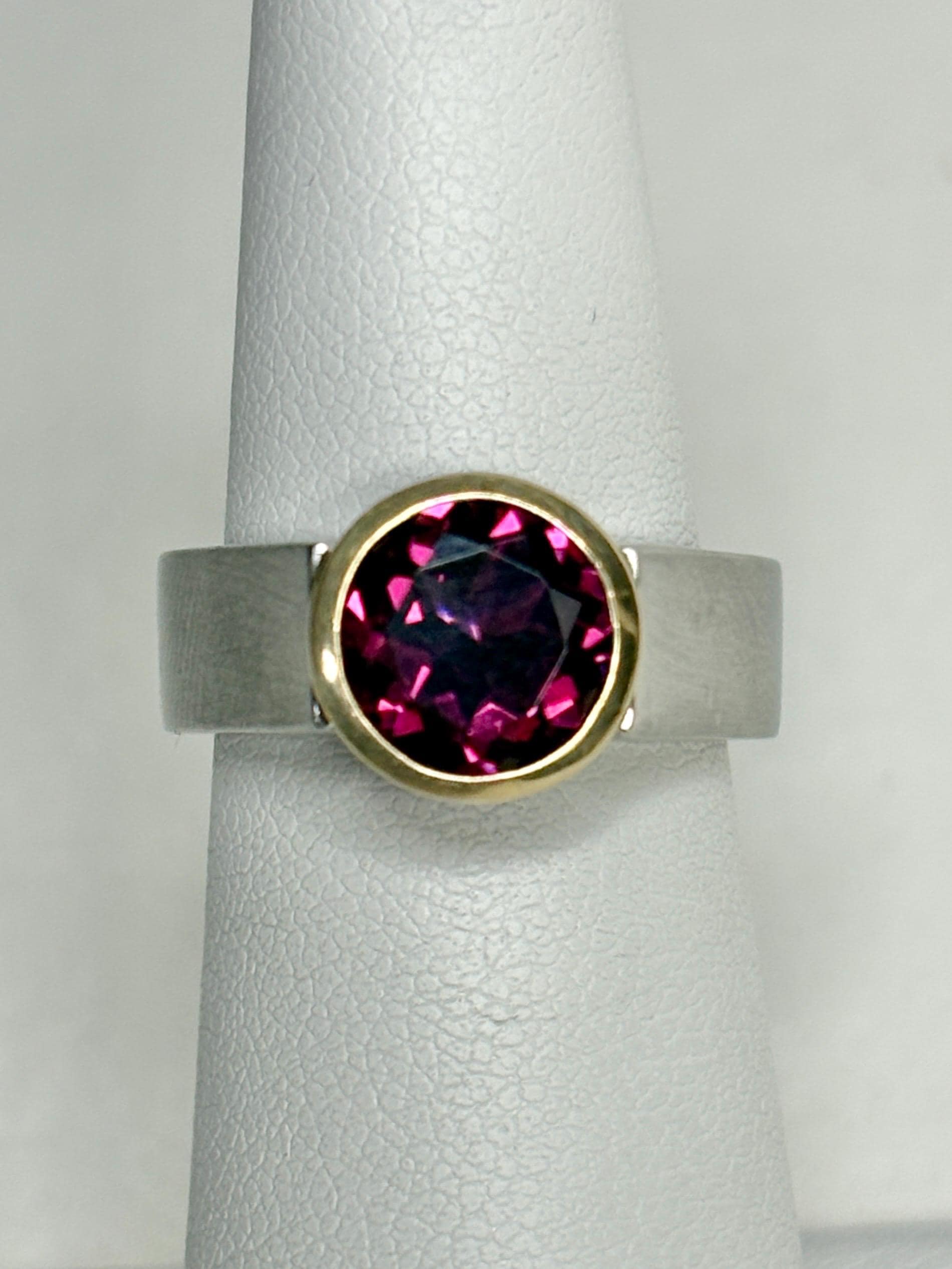 Stunning Rhodolite Garnet Bezel Set Ring Solid 18k and Metal 7.1g size 5.25 - NewLifeJewelryVault