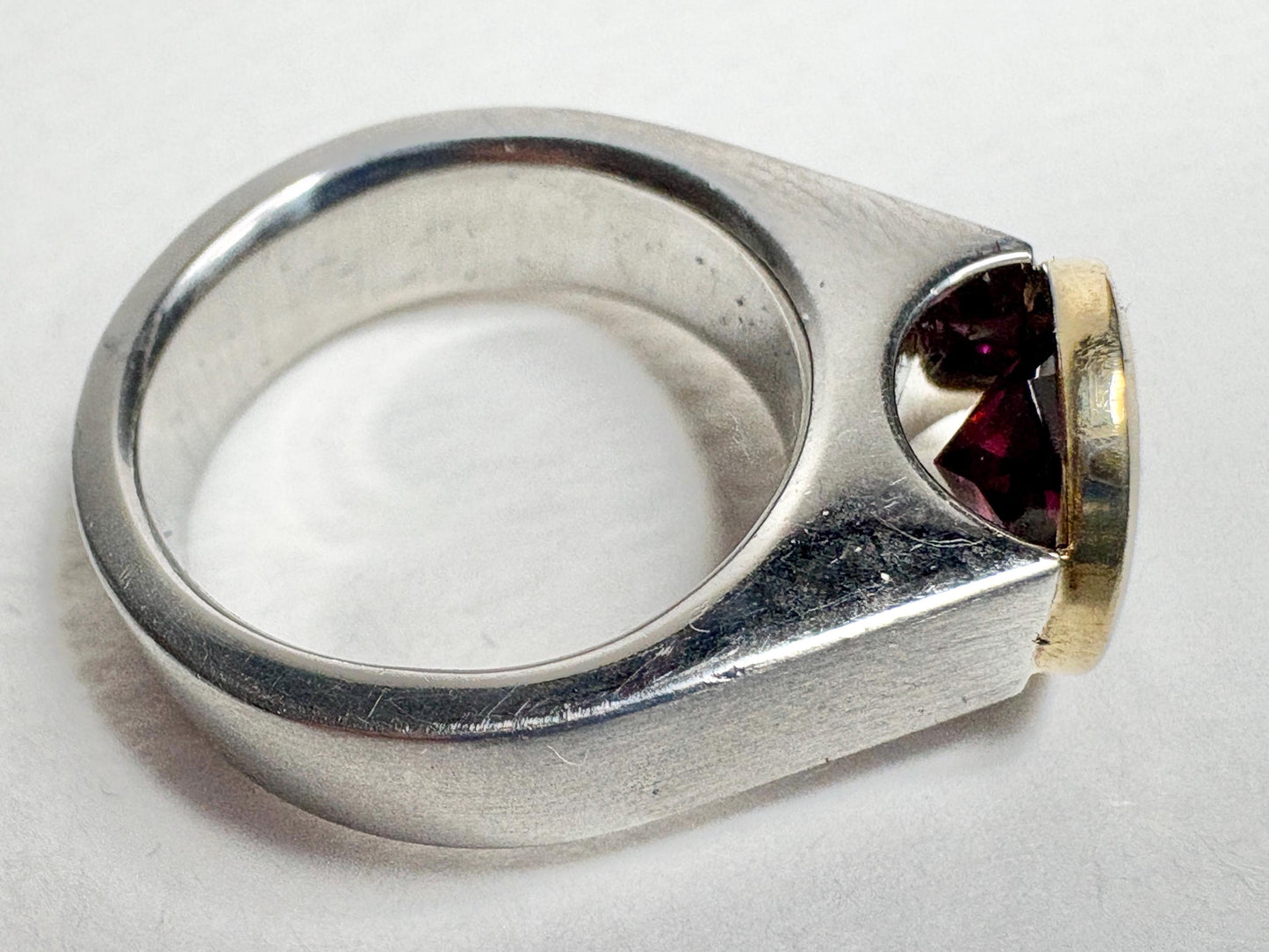 Stunning Rhodolite Garnet Bezel Set Ring Solid 18k and Metal 7.1g size 5.25 - NewLifeJewelryVault