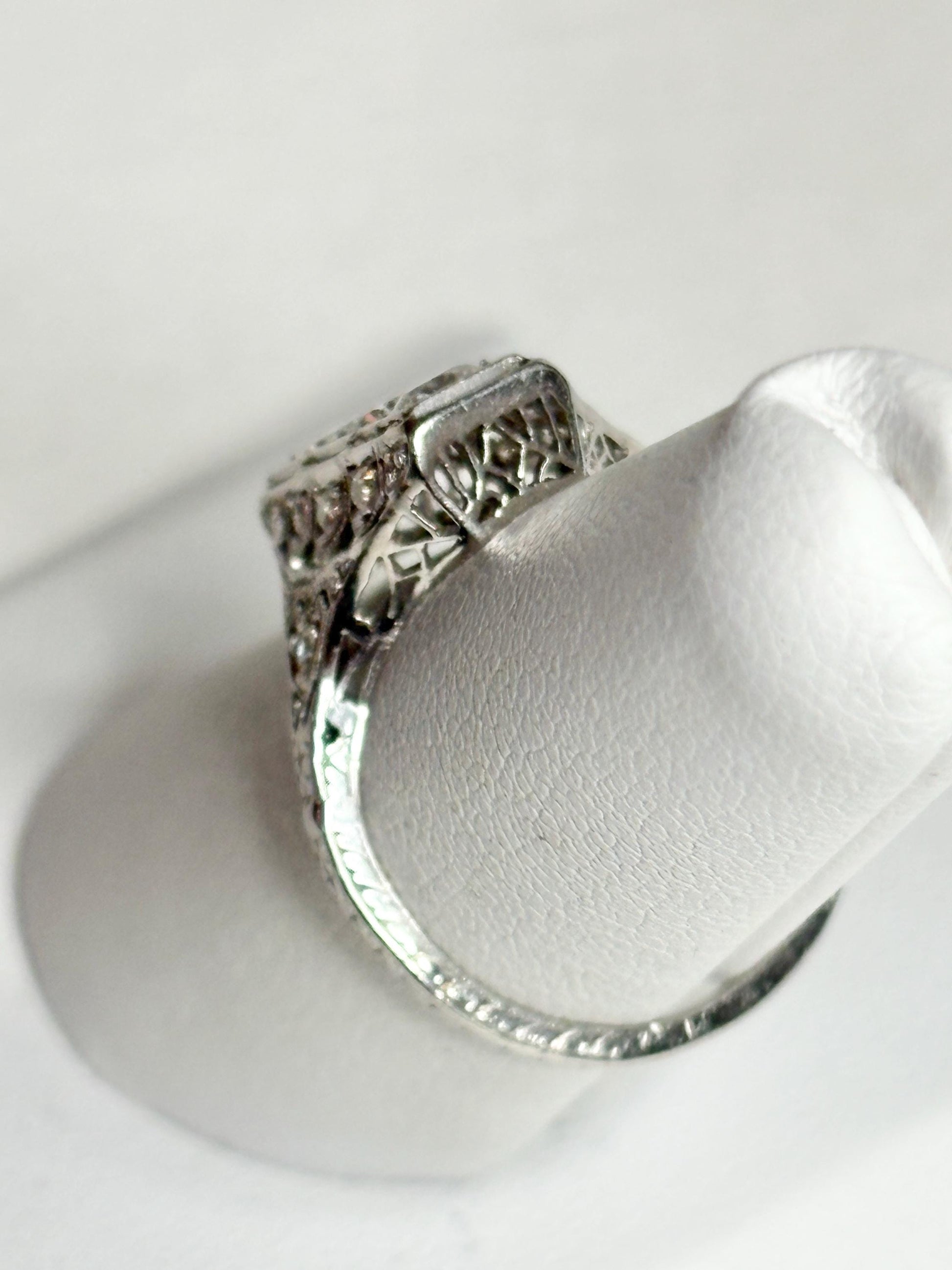 Art Deco Diamond Ring in Platinum .70ctw 4g size 6 - NewLifeJewelryVault