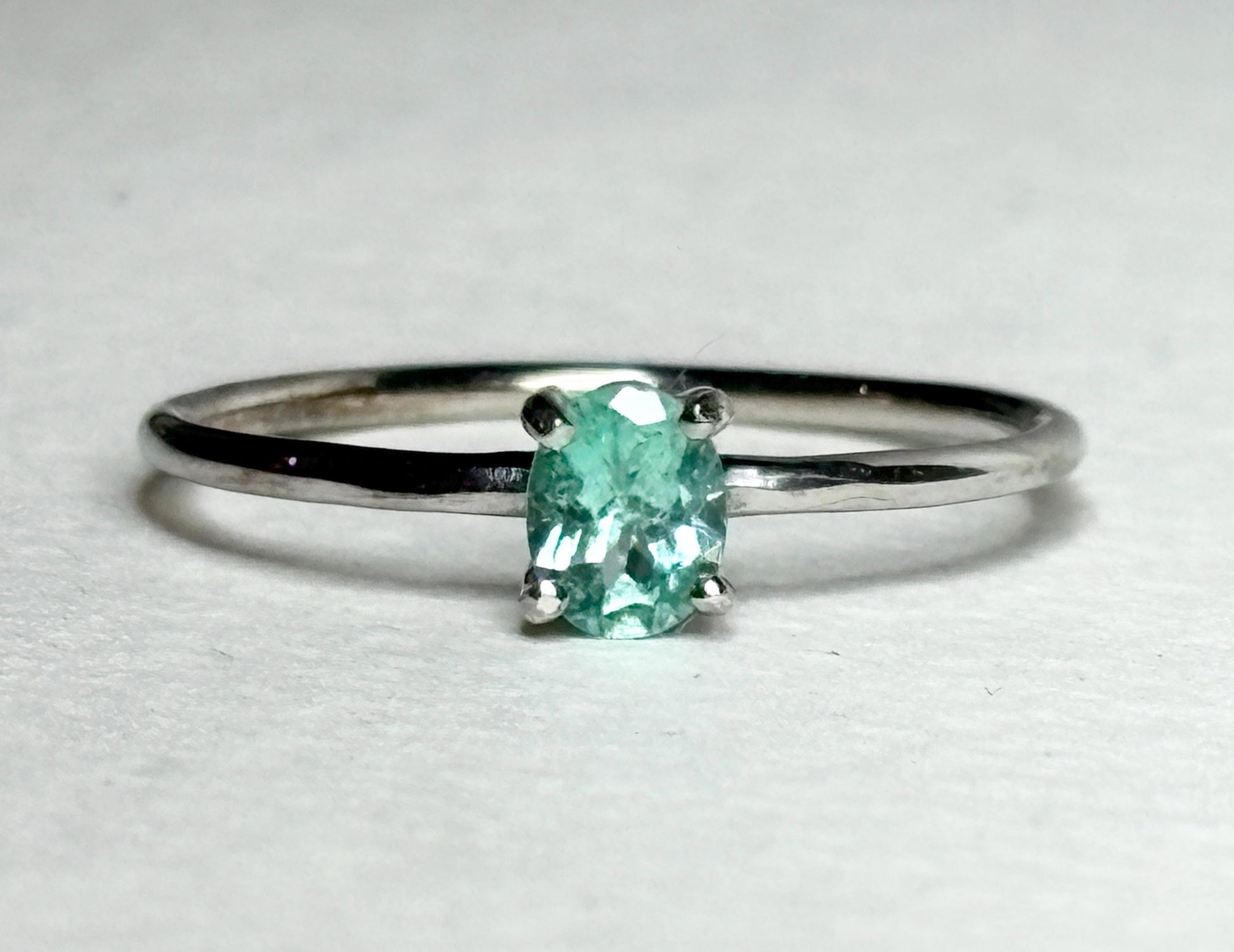 Mozambique Paraiba Tourmaline Solitaire Oval in Sterling Silver size 7 - NewLifeJewelryVault