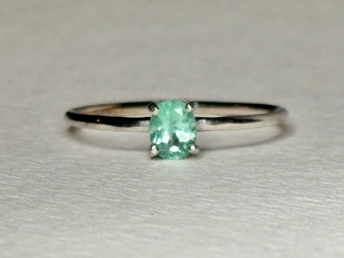 Mozambique Paraiba Tourmaline Solitaire Oval in Sterling Silver size 7 - NewLifeJewelryVault