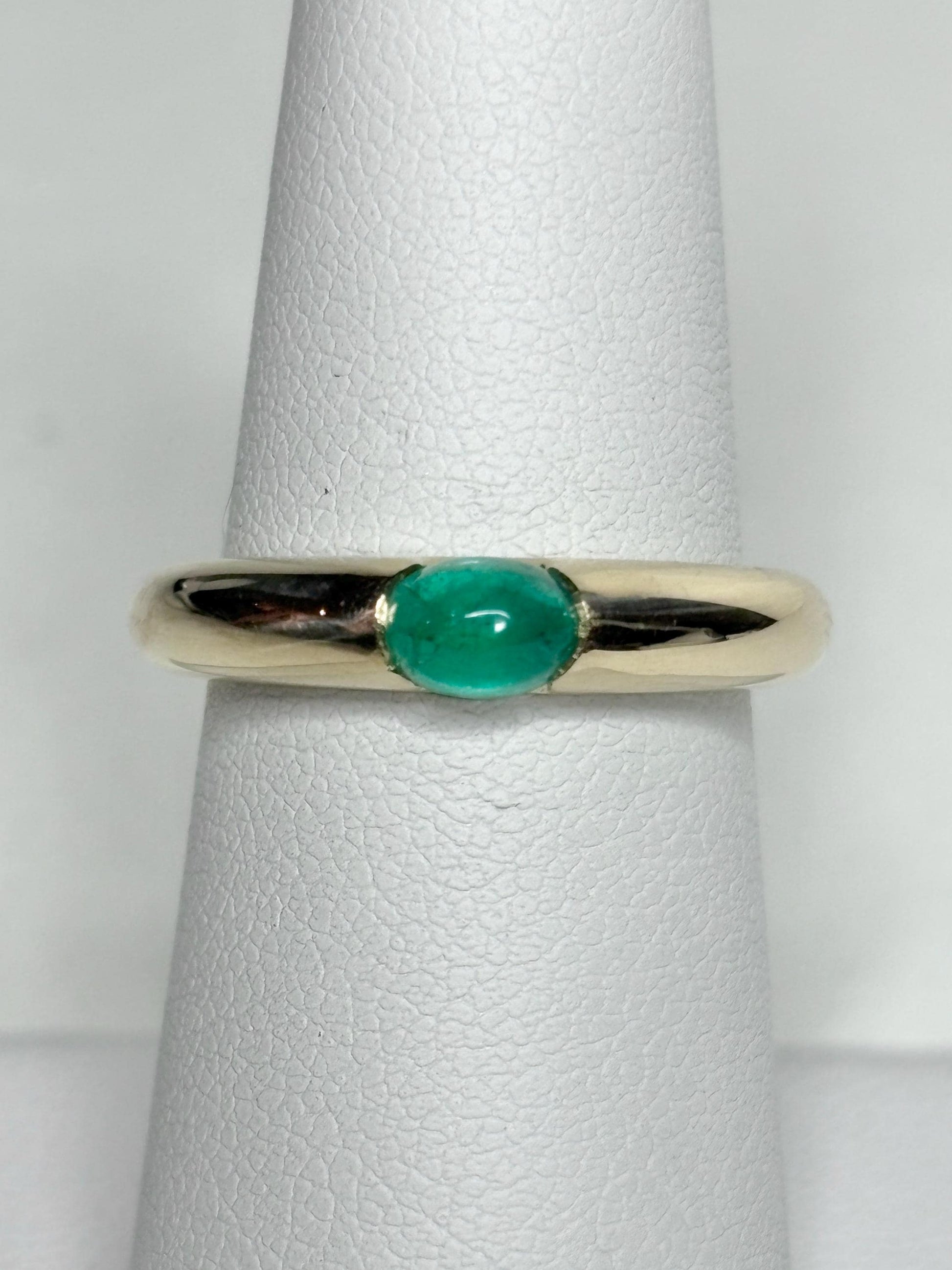 Natural Emerald Cabochon Domed Band Ring Solid 14k Gold size 6.25 - NewLifeJewelryVault