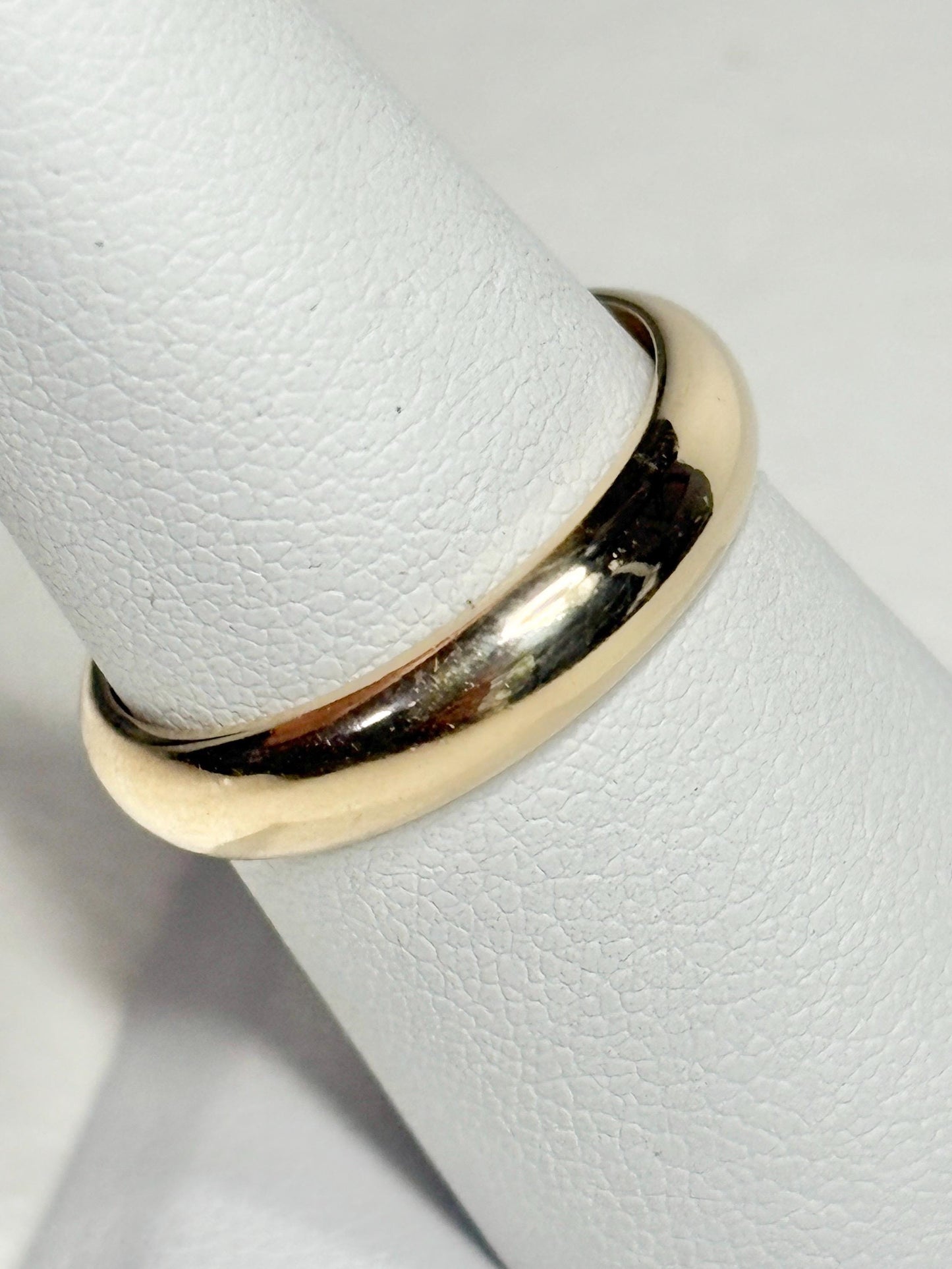 Solid 14k Gold 4.25mm Band Ring 4.5g Size 7.25 - NewLifeJewelryVault