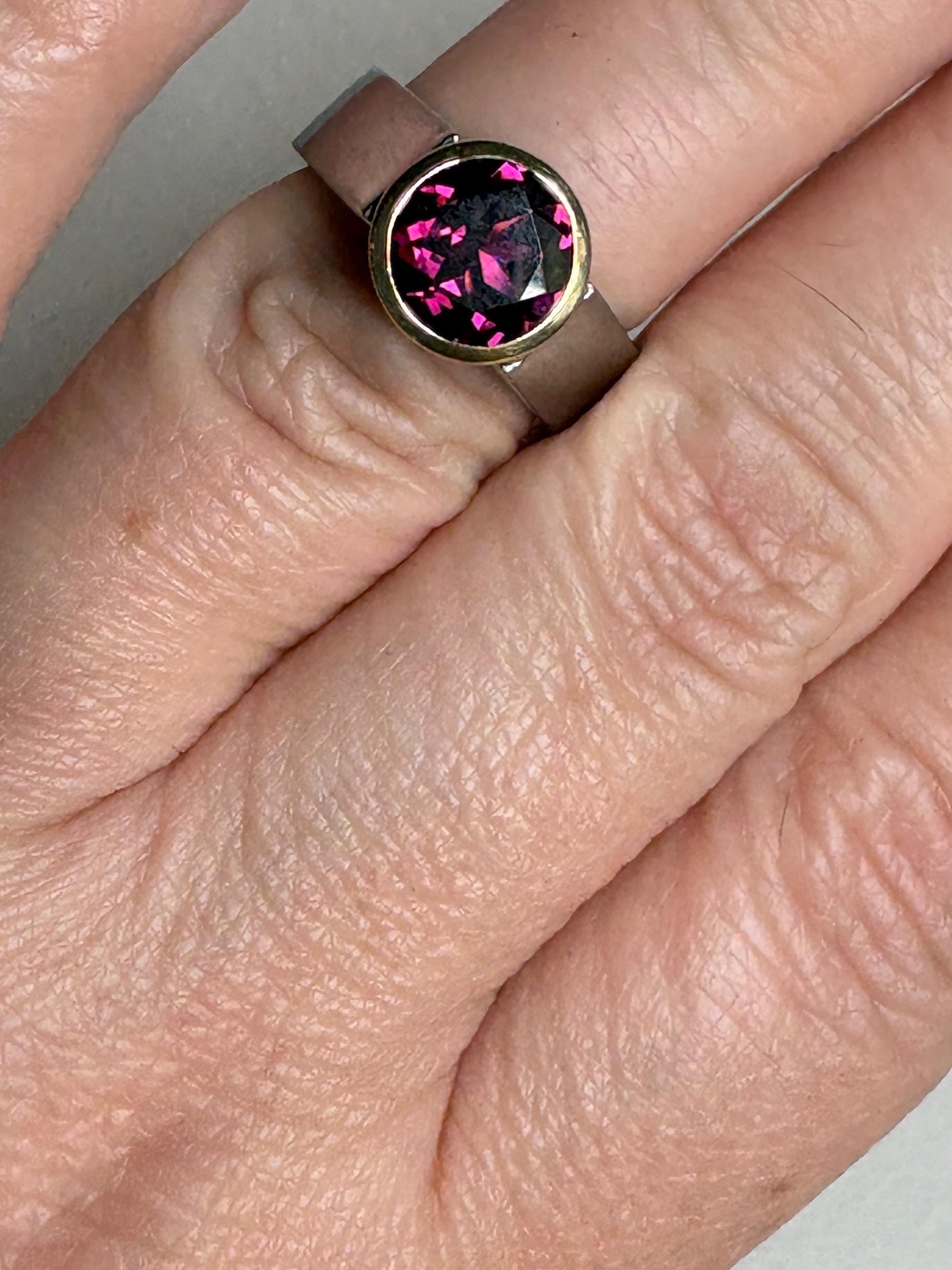 Stunning Rhodolite Garnet Bezel Set Ring Solid 18k and Metal 7.1g size 5.25 - NewLifeJewelryVault