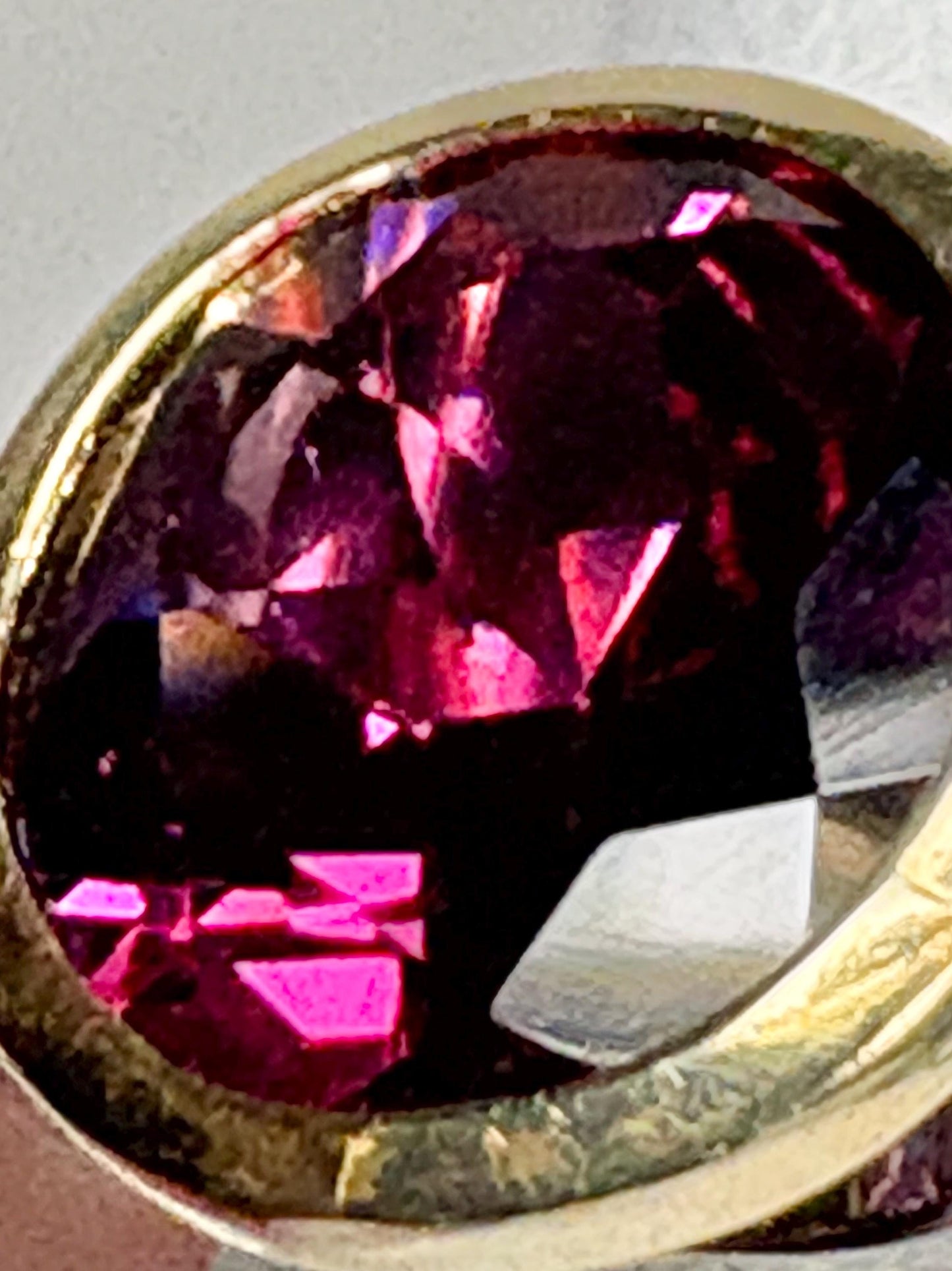 Stunning Rhodolite Garnet Bezel Set Ring Solid 18k and Metal 7.1g size 5.25 - NewLifeJewelryVault