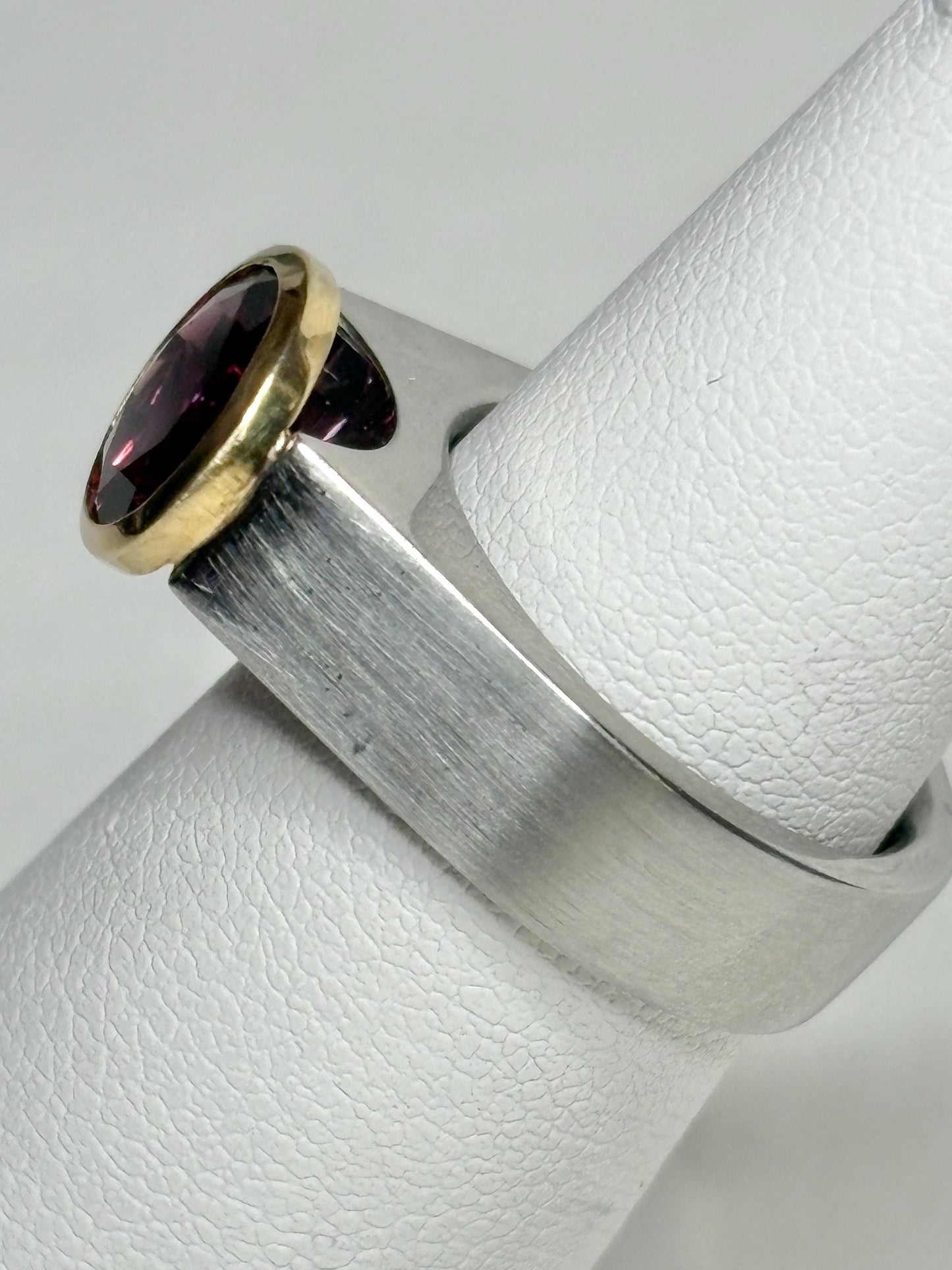 Stunning Rhodolite Garnet Bezel Set Ring Solid 18k and Metal 7.1g size 5.25 - NewLifeJewelryVault