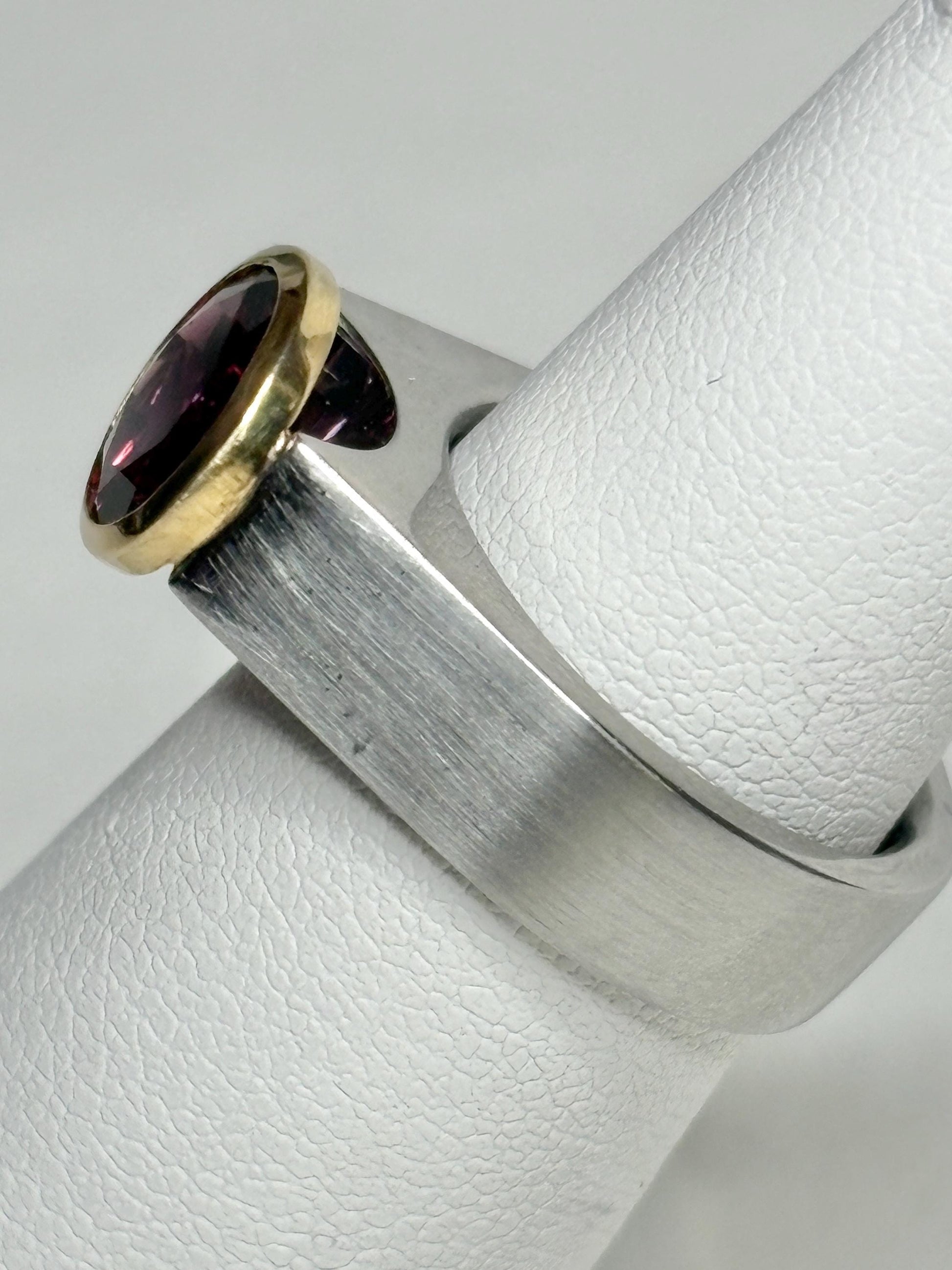 Stunning Rhodolite Garnet Bezel Set Ring Solid 18k and Metal 7.1g size 5.25 - NewLifeJewelryVault