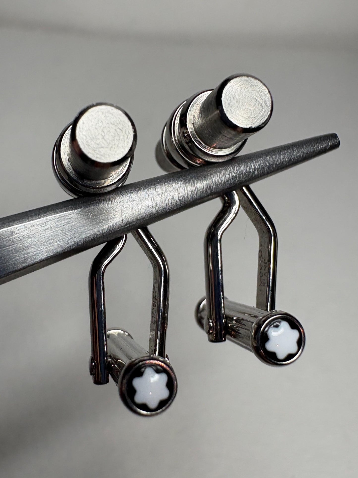 Montblanc Classic Cufflinks #6310 - NewLifeJewelryVault