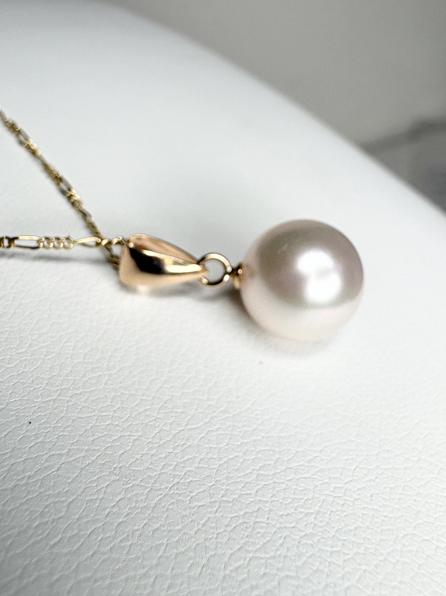 Hanadama Japanese Cultured Akoya Pearl 8.6mm Pendant Necklace Solid 14k Gold Figero 18" - NewLifeJewelryVault