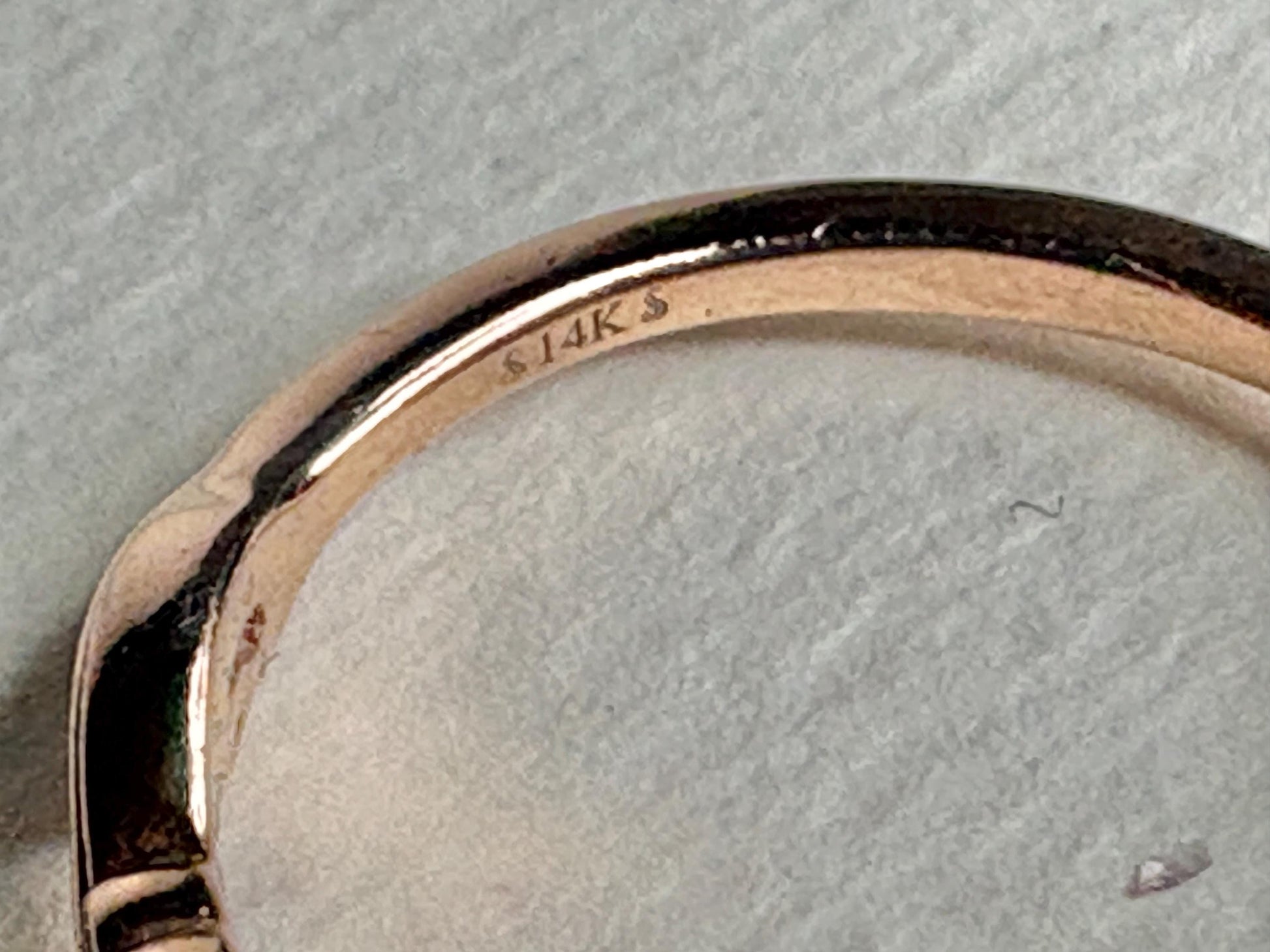 Diamond Bezel Set Swirl Band Ring Solid 14k Rose Gold size 7 - NewLifeJewelryVault