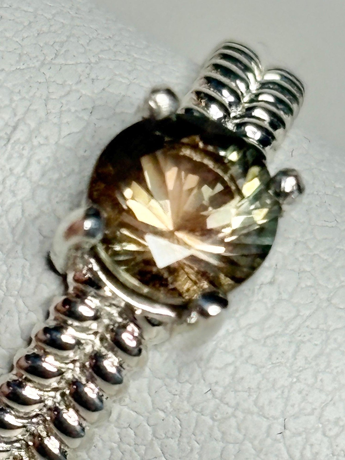 Bi-Color Dichroic Green Oregon Sunstone Braided Band Ring in Sterling Silver size 7 - NewLifeJewelryVault