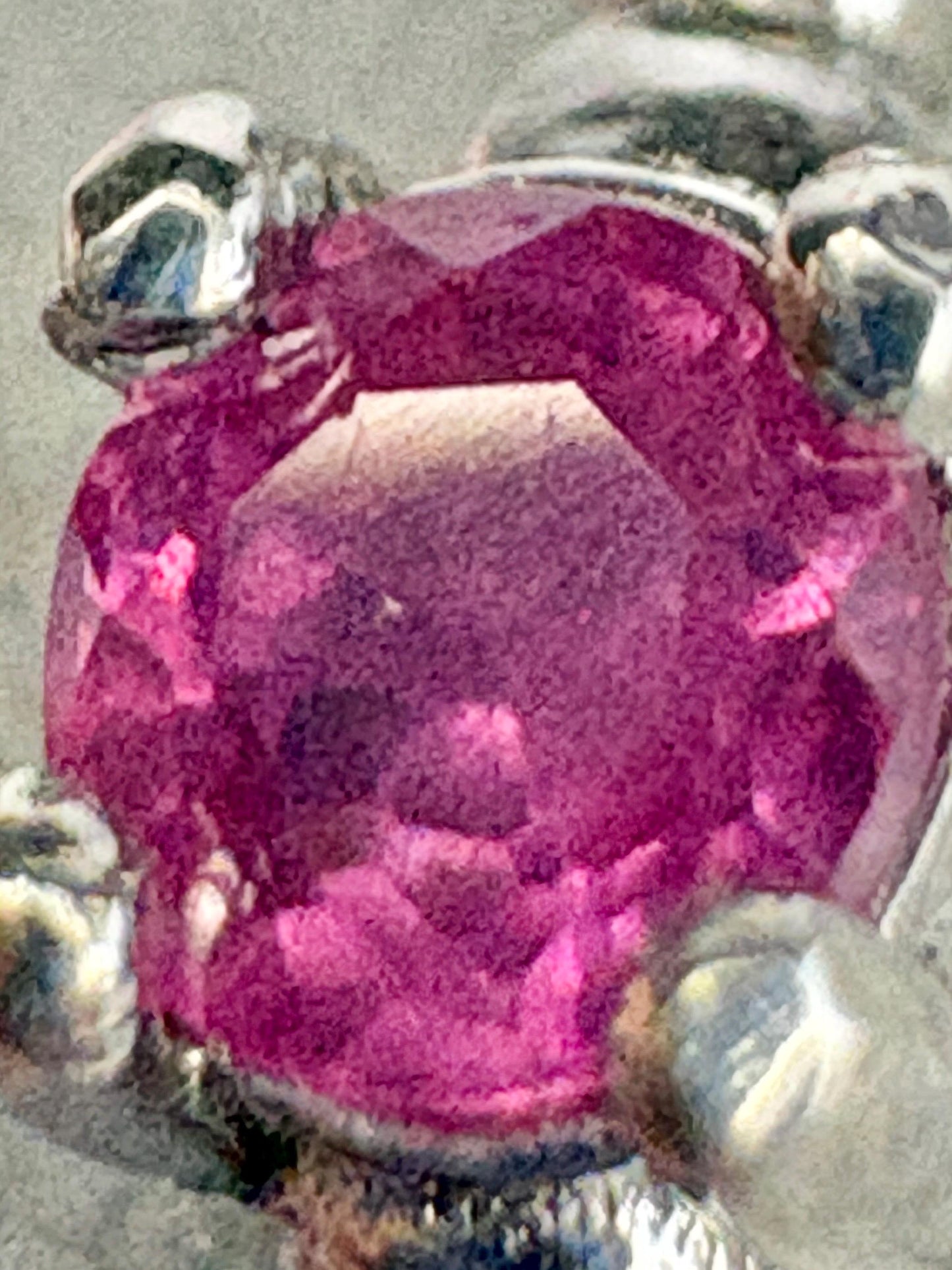 Hot Pink Natural Sapphire Solitaire Beaded Band Ring Sterling Silver size 6 - NewLifeJewelryVault
