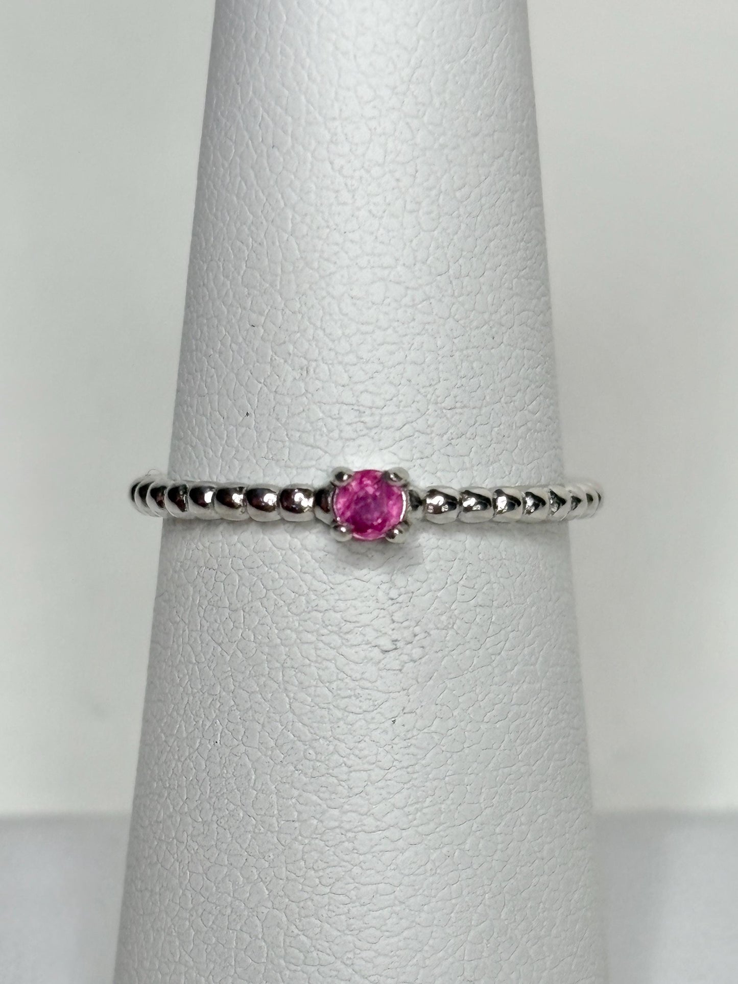 Hot Pink Natural Sapphire Solitaire Beaded Band Ring Sterling Silver size 6 - NewLifeJewelryVault