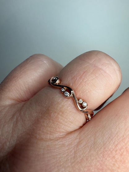 Diamond Bezel Set Swirl Band Ring Solid 14k Rose Gold size 7 - NewLifeJewelryVault