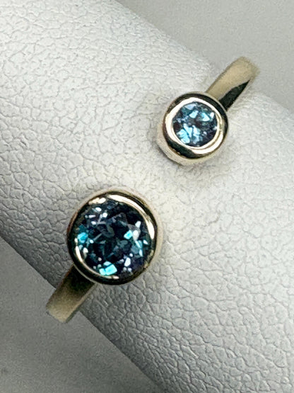 Lab Grown Alexandrite Chrysoberyl Bezel Set Open Stackable Ring Solid 10k size 7.5 - NewLifeJewelryVault