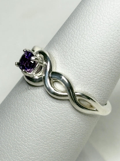 Arizona Amethyst Four Peaks Ribbon Twist Solitaire Ring Sterling Silver size 6.75 - NewLifeJewelryVault