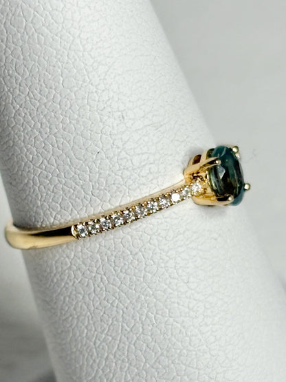 Natural Alexandrite and Diamond THIN Band Ring Solid 18k Gold size 6.5 - NewLifeJewelryVault