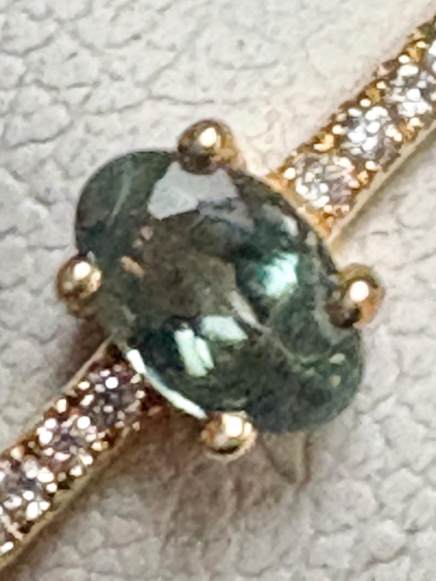 Natural Alexandrite and Diamond THIN Band Ring Solid 18k Gold size 6.5 - NewLifeJewelryVault