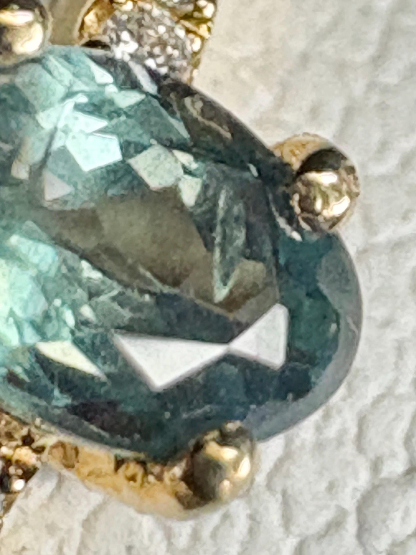 Natural Alexandrite and Diamond THIN Band Ring Solid 18k Gold size 6.5 - NewLifeJewelryVault