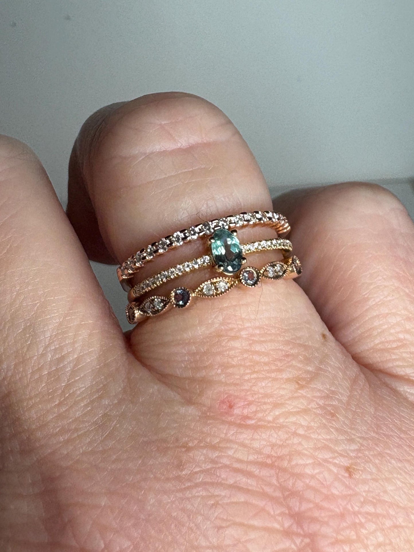Natural Alexandrite and Diamond THIN Band Ring Solid 18k Gold size 6.5 - NewLifeJewelryVault