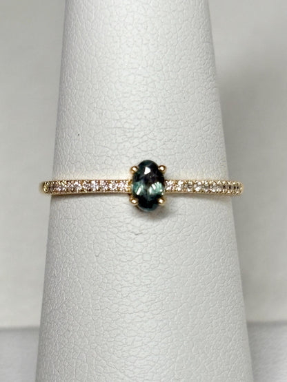 Natural Alexandrite and Diamond THIN Band Ring Solid 18k Gold size 6.5 - NewLifeJewelryVault