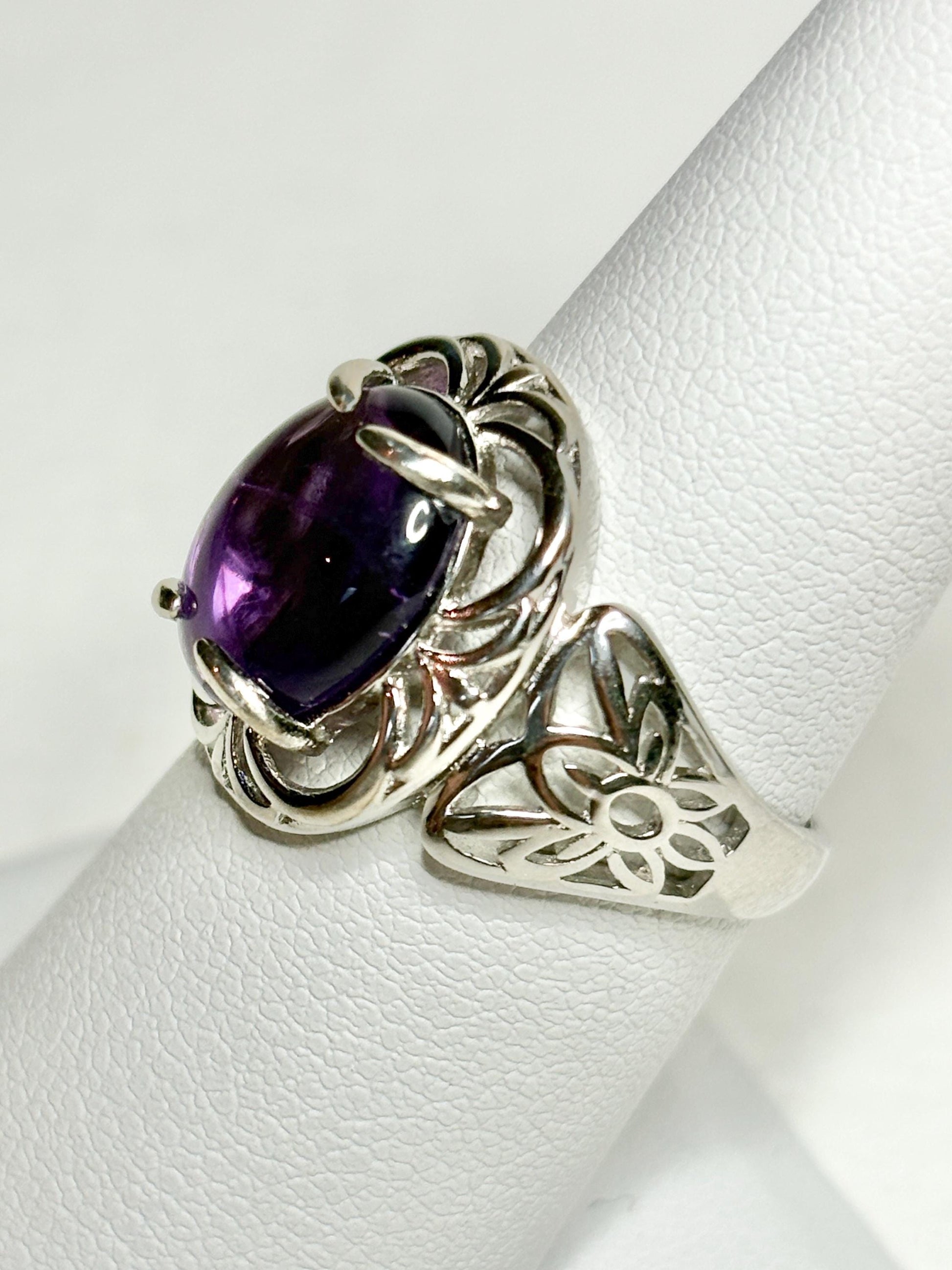 Amethyst Arizona Four Peaks Cabochon Unique Floral Ring Sterling Silver size 7 - NewLifeJewelryVault