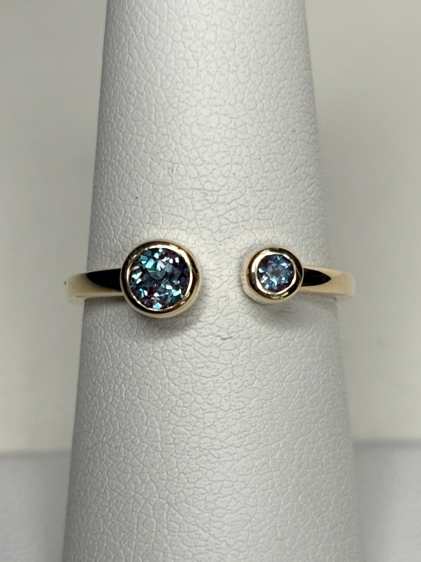 Lab Grown Alexandrite Chrysoberyl Bezel Set Open Stackable Ring Solid 10k size 7.5 - NewLifeJewelryVault