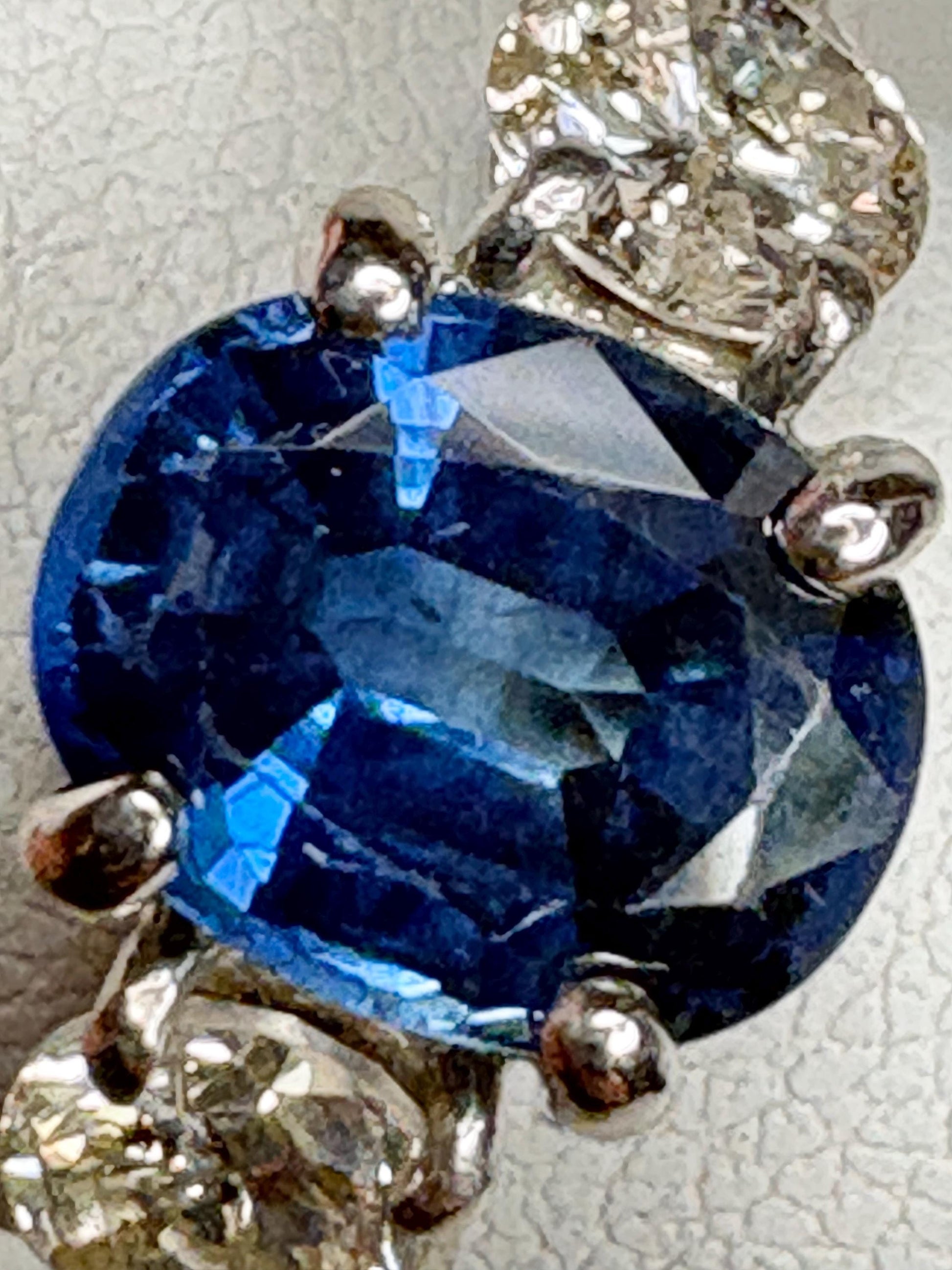 Sapphire and Diamond Platinum Band Ring size 5.5 - NewLifeJewelryVault